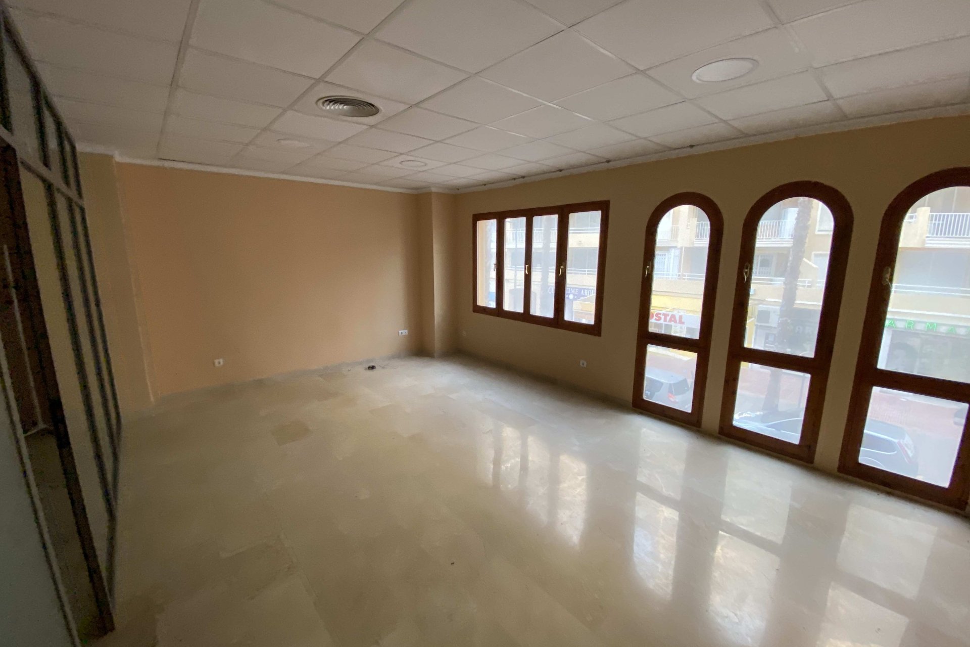 Alquiler - commercial_premises - Calpe - Centro Urbano