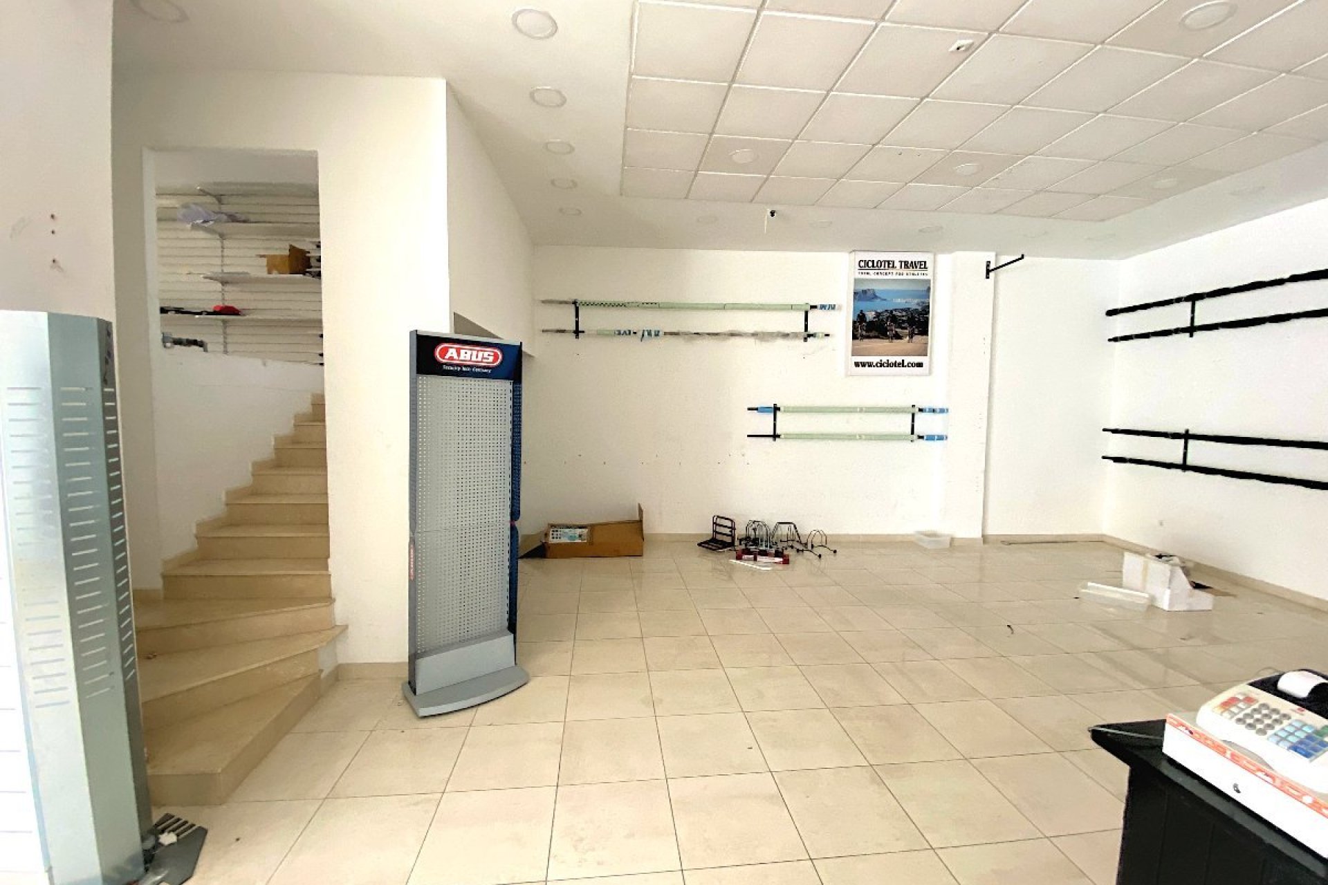 Alquiler - commercial_premises - Calpe - Centro Urbano