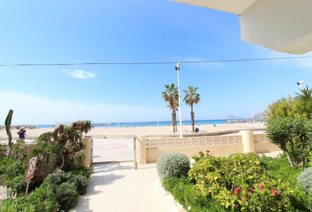 Herverkoop - Commercial Premises - Calpe - Playa De Arenal