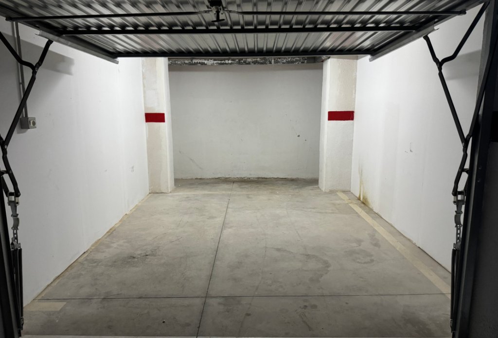 Herverkoop - Garage - Calpe - Rosa de los vientos