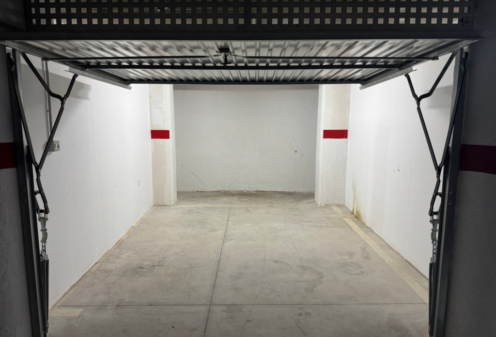 Herverkoop - Garage - Calpe - Rosa de los vientos