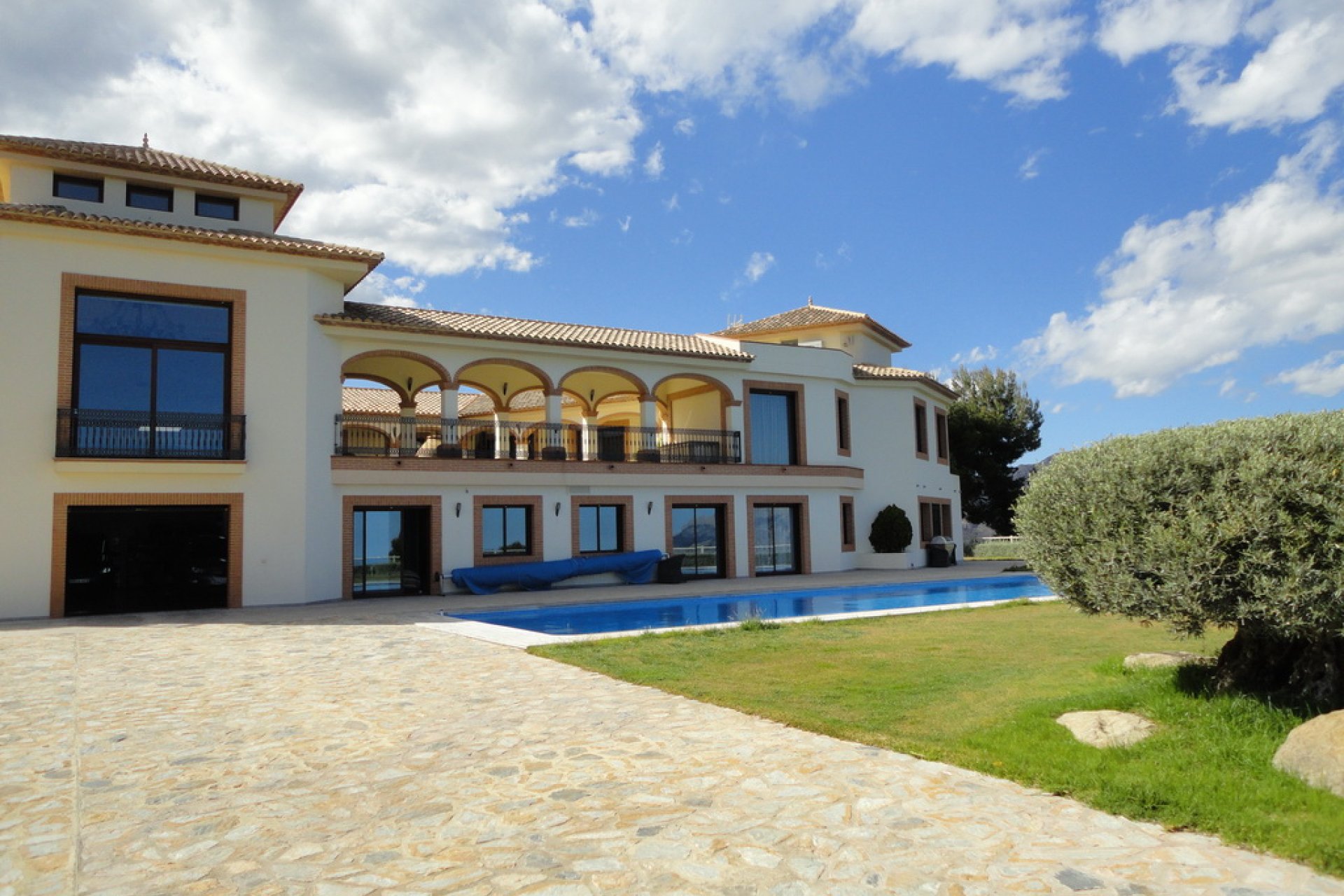Herverkoop - Villa - Benimantell