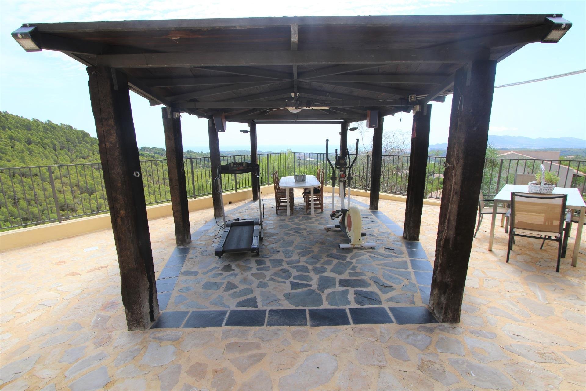 Herverkoop - Villa - Callosa De Ensarrià - Zona Residencial