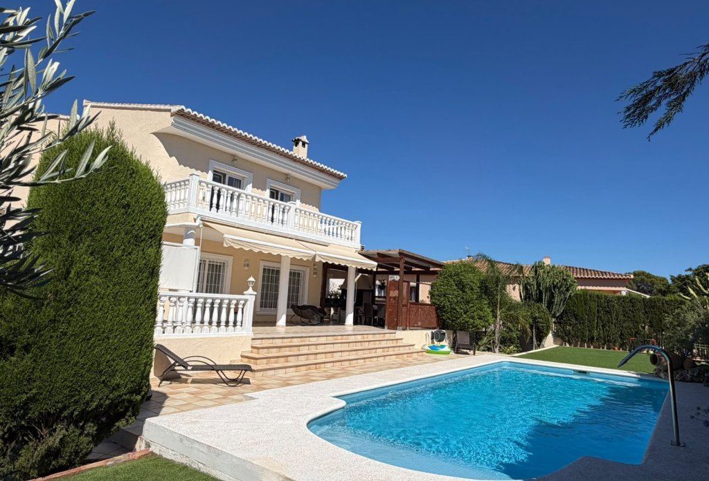 Herverkoop - Villa - Calpe - Cometa