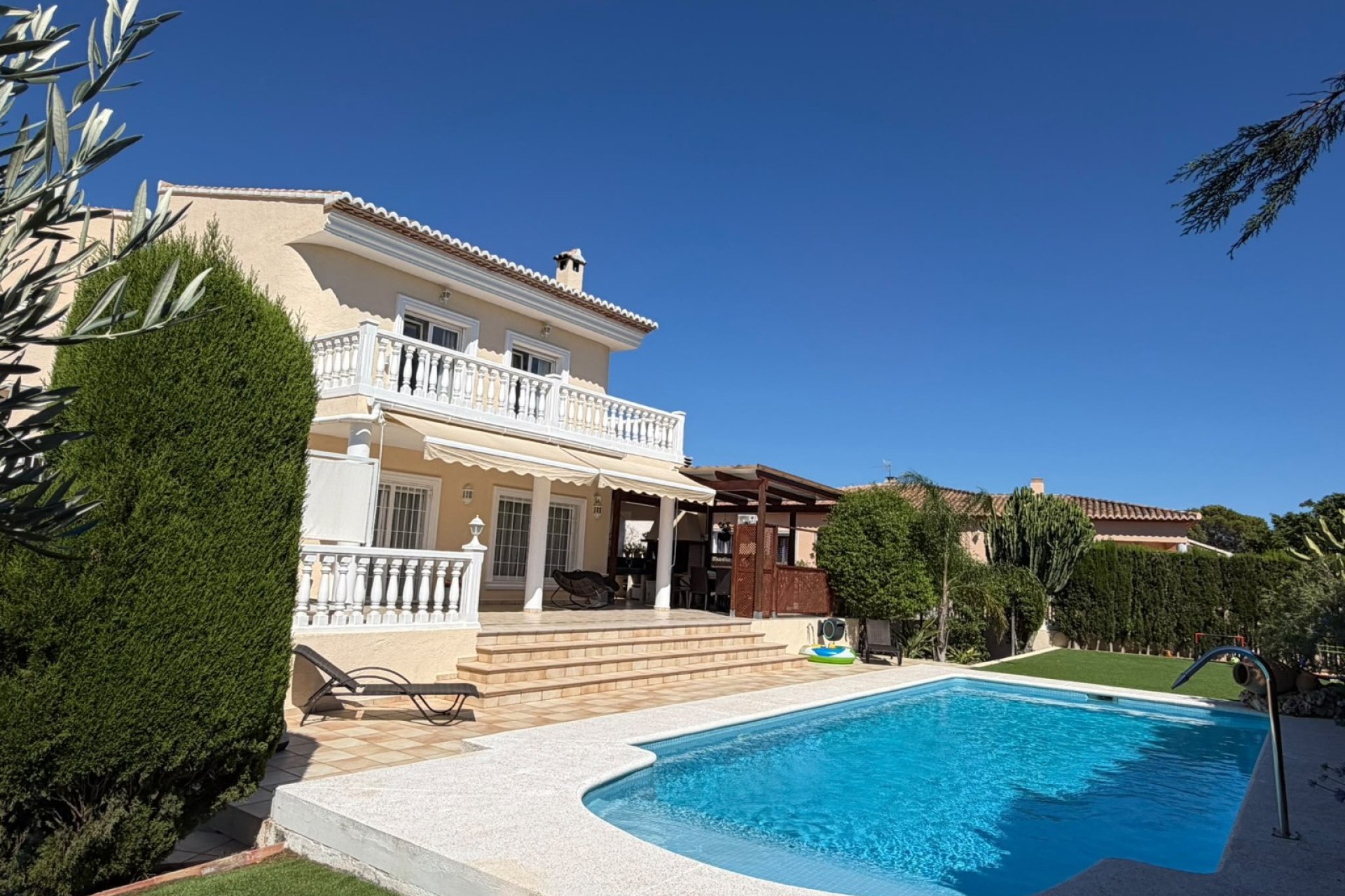 Herverkoop - Villa - Calpe - Cometa
