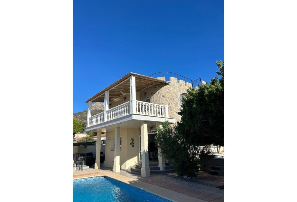 Herverkoop - Villa - Calpe - Zona Residencial