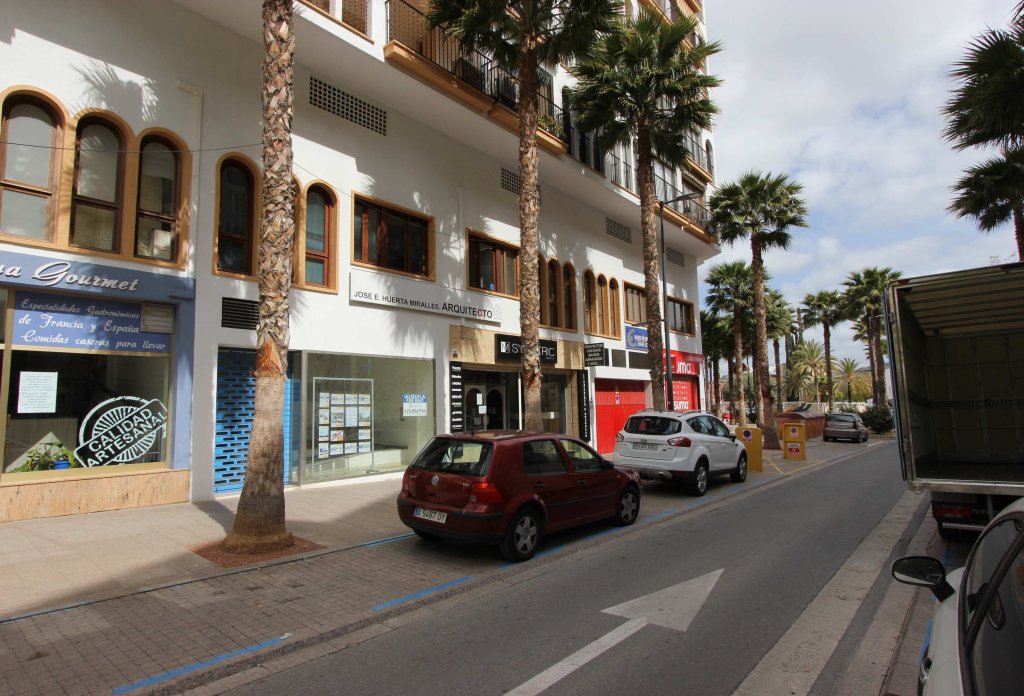 Huur - commercial_premises - Calpe - Centro Urbano