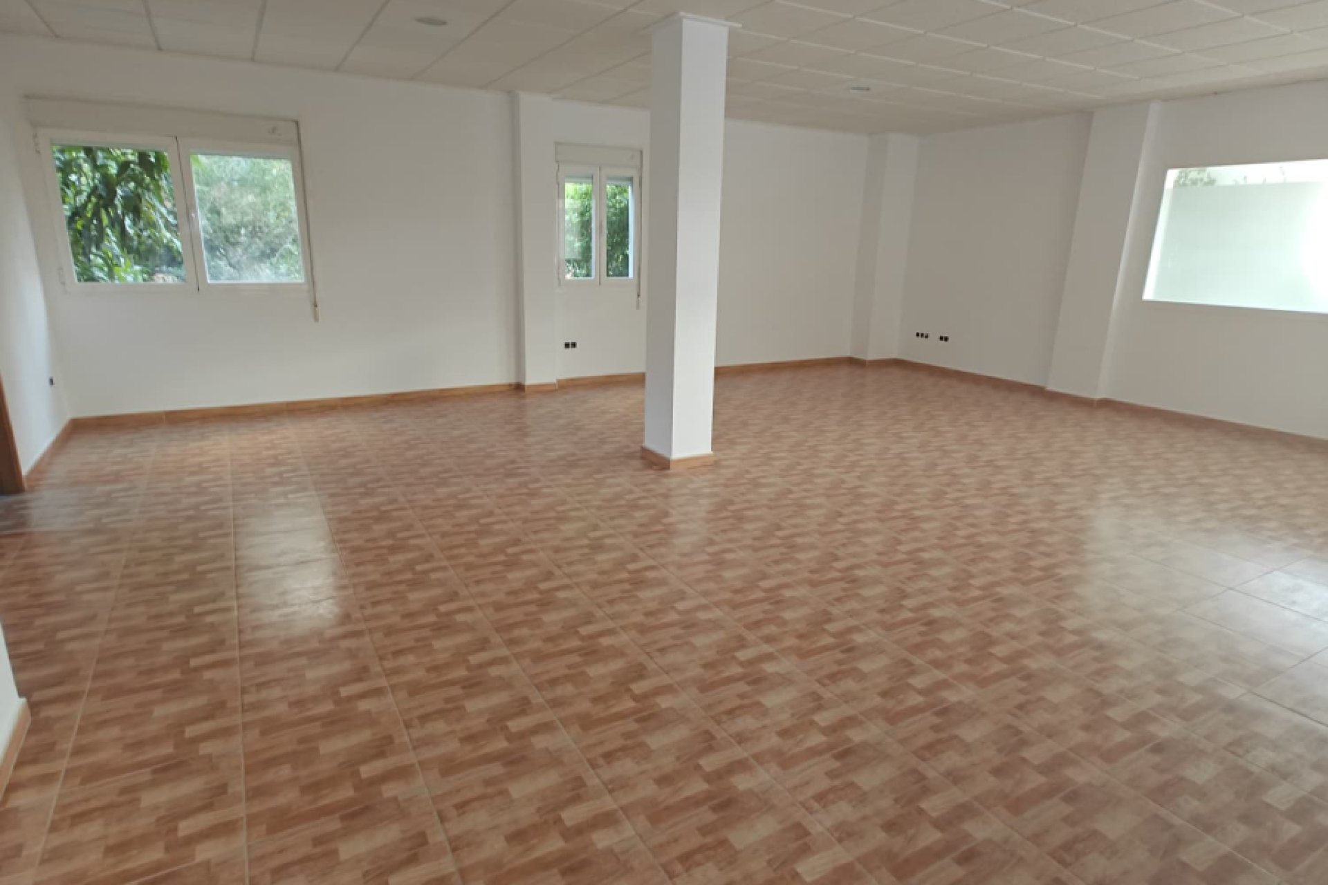 Huur - commercial_premises - Calpe - Urbanizaciones