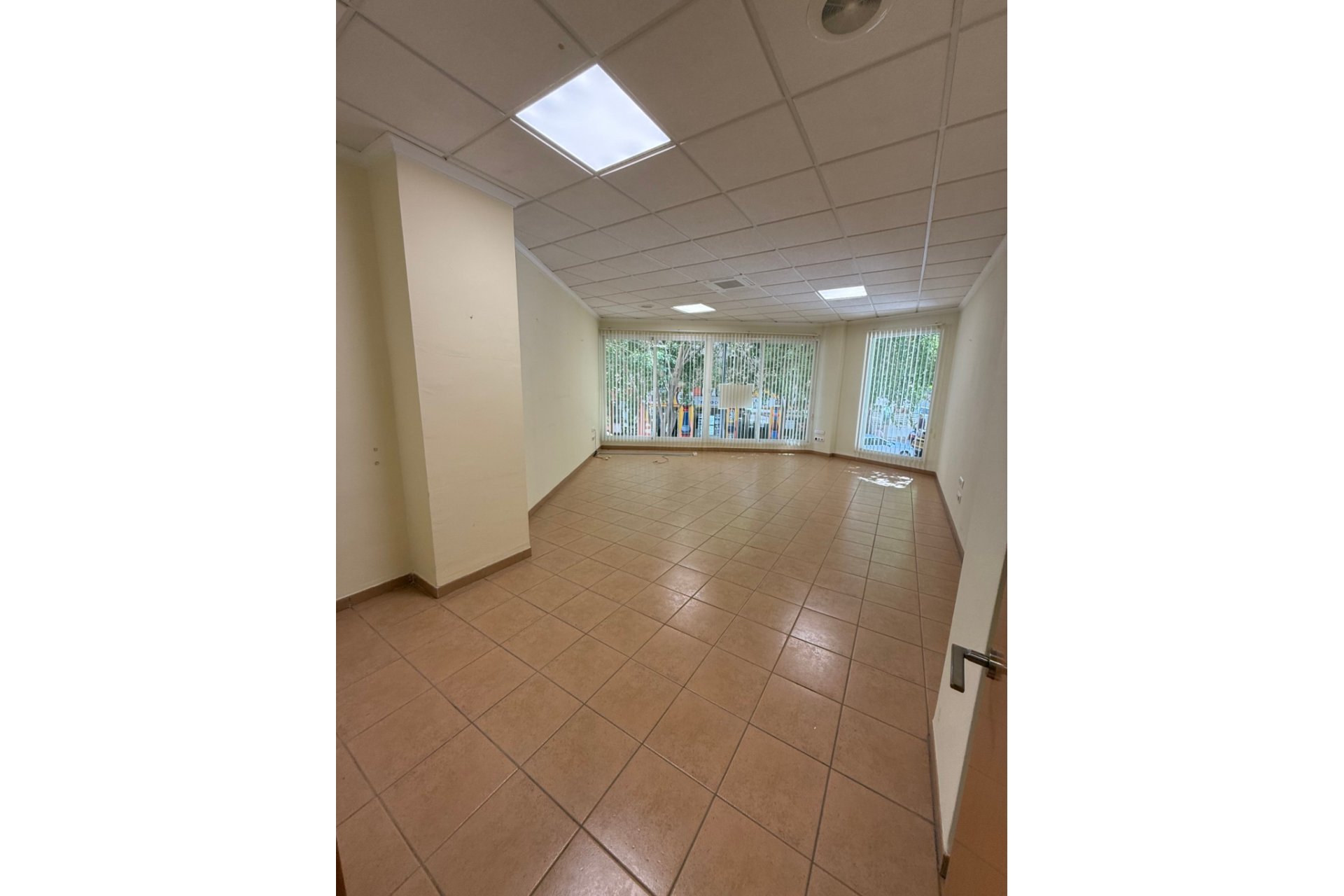 Rent - commercial_premises - Calpe - Calpe - Centro