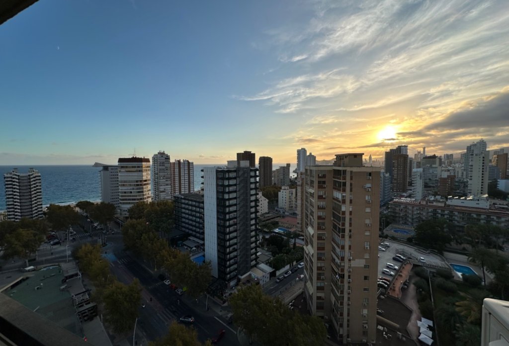 Resale - Apartamento - Benidorm - Playa Levante