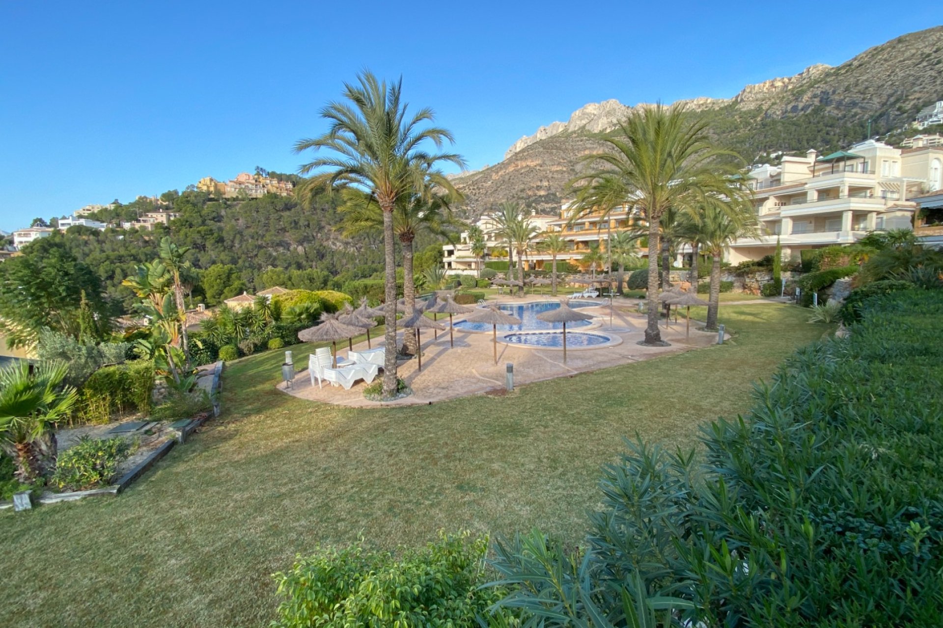 Resale - Apartment - Altea