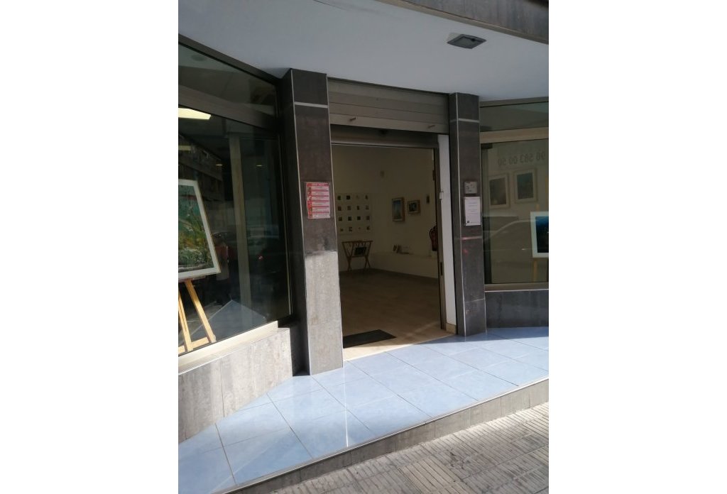 Resale - commercial_premises - Calpe - Centro Urbano