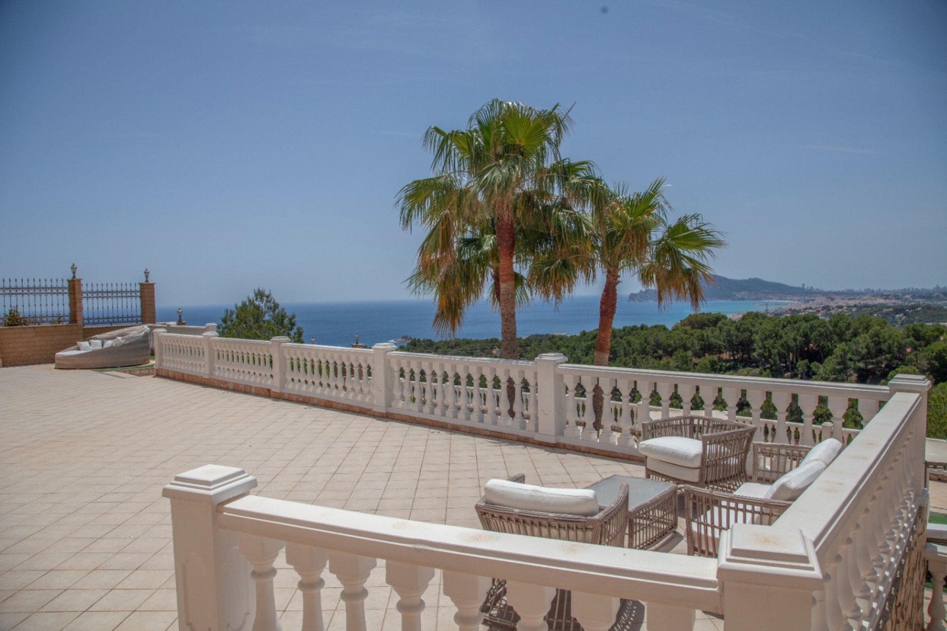 Resale - Villa - Altea