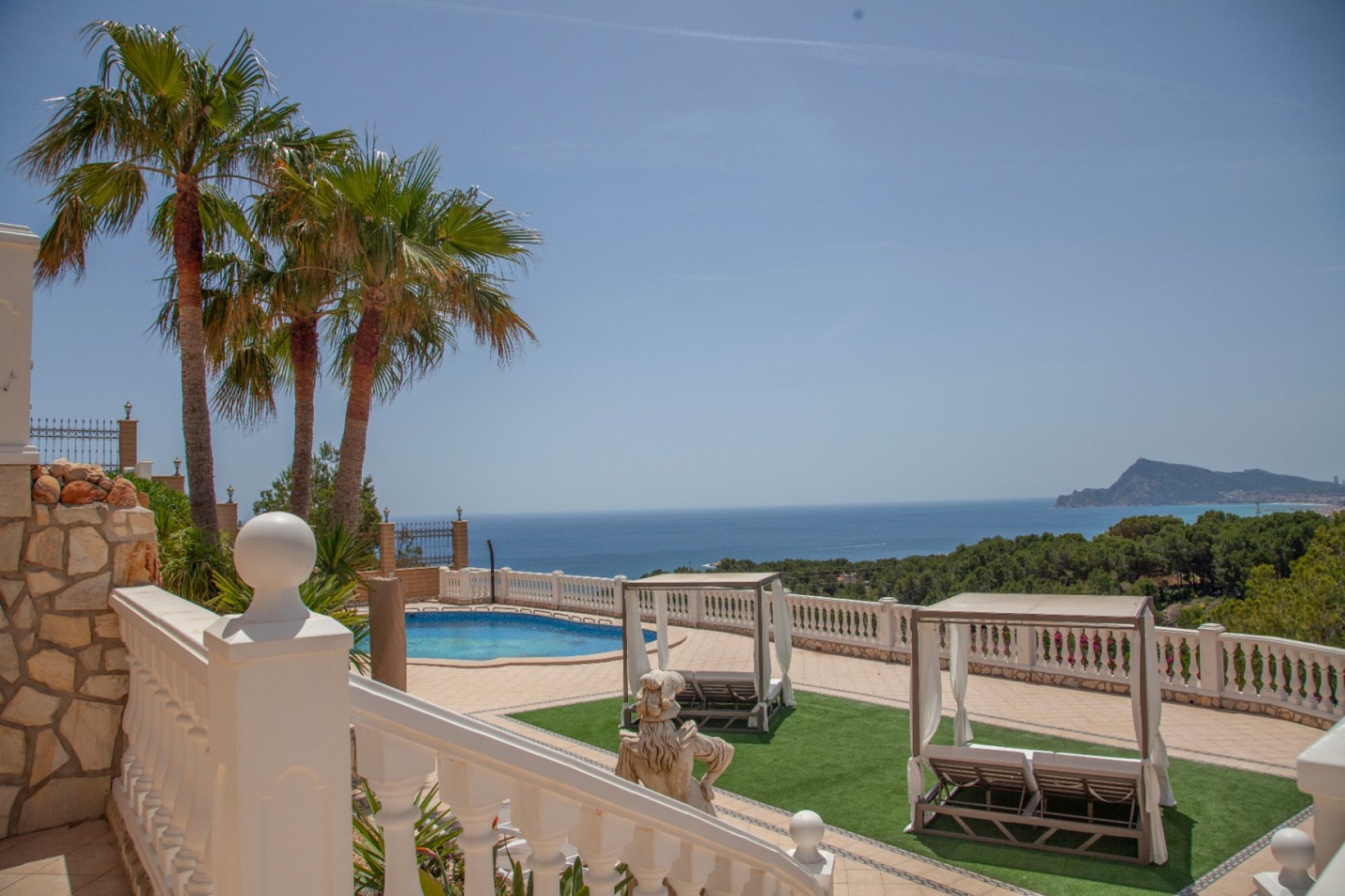 Resale - Villa - Altea