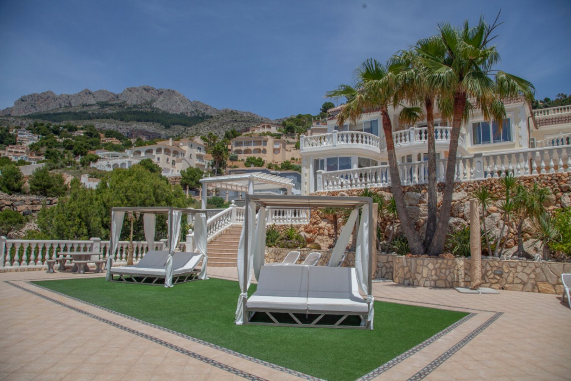 Resale - Villa - Altea