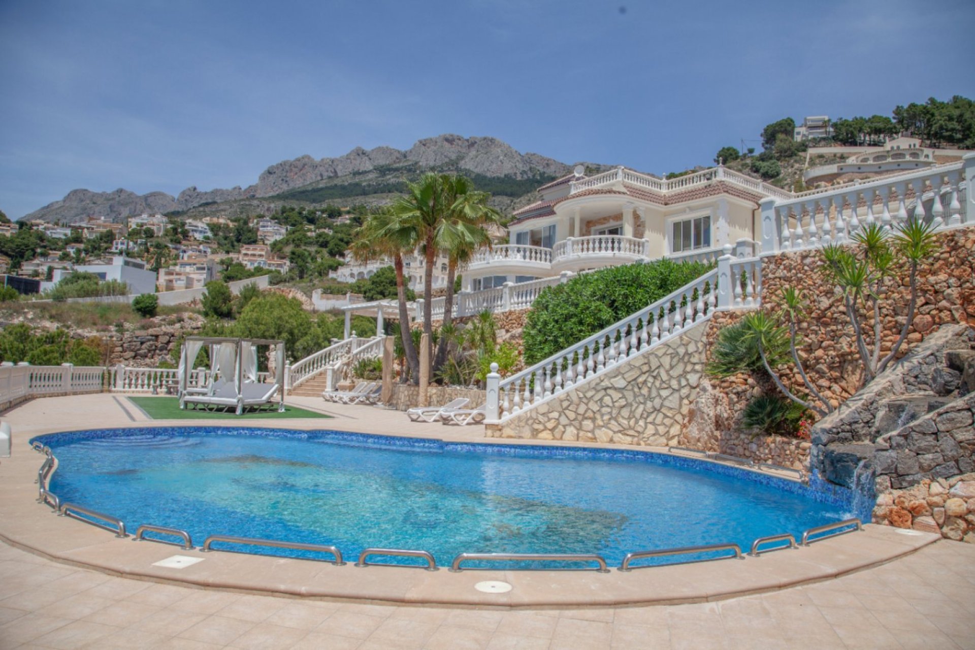 Resale - Villa - Altea