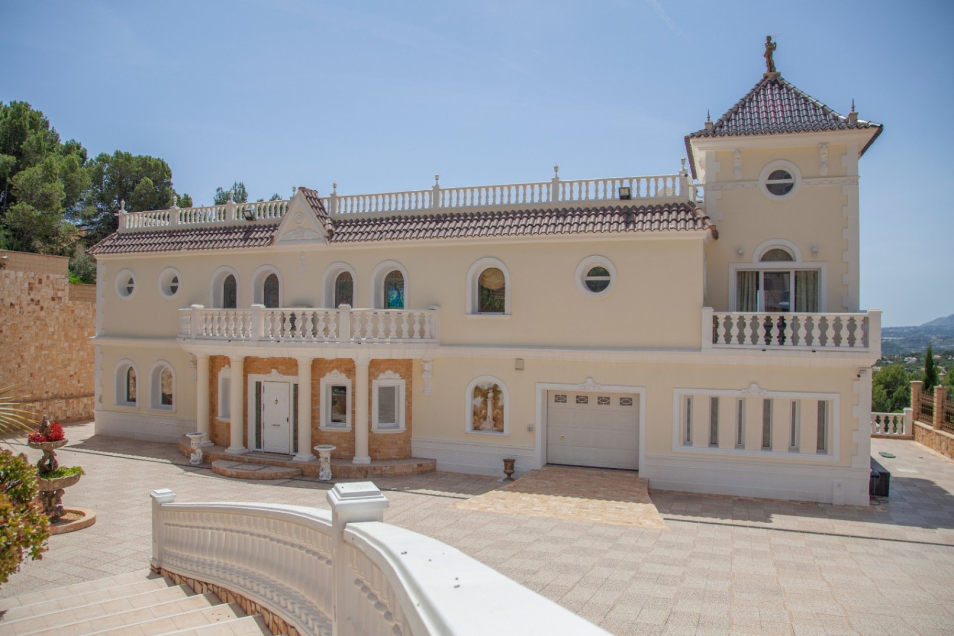 Resale - Villa - Altea