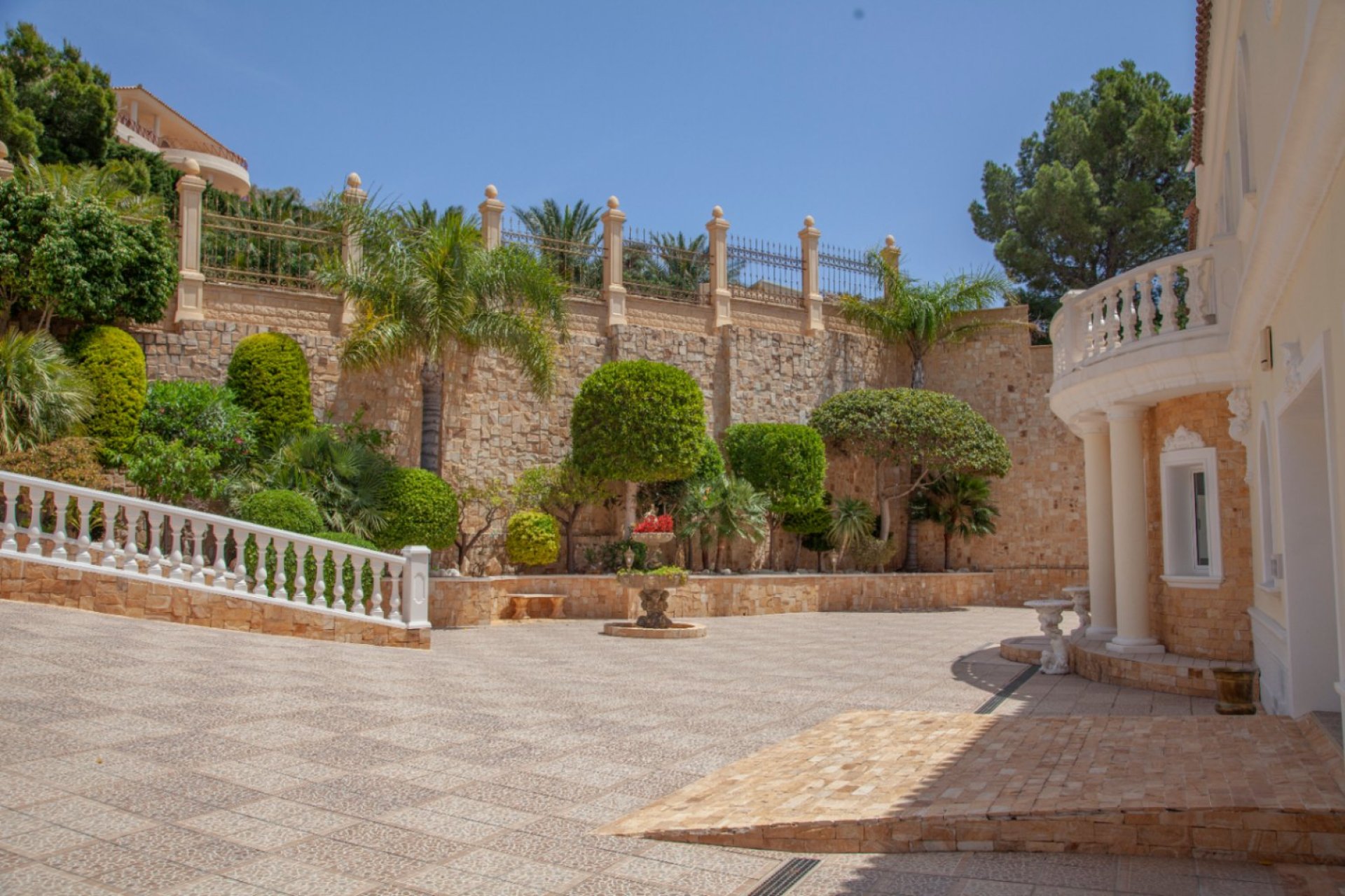 Resale - Villa - Altea