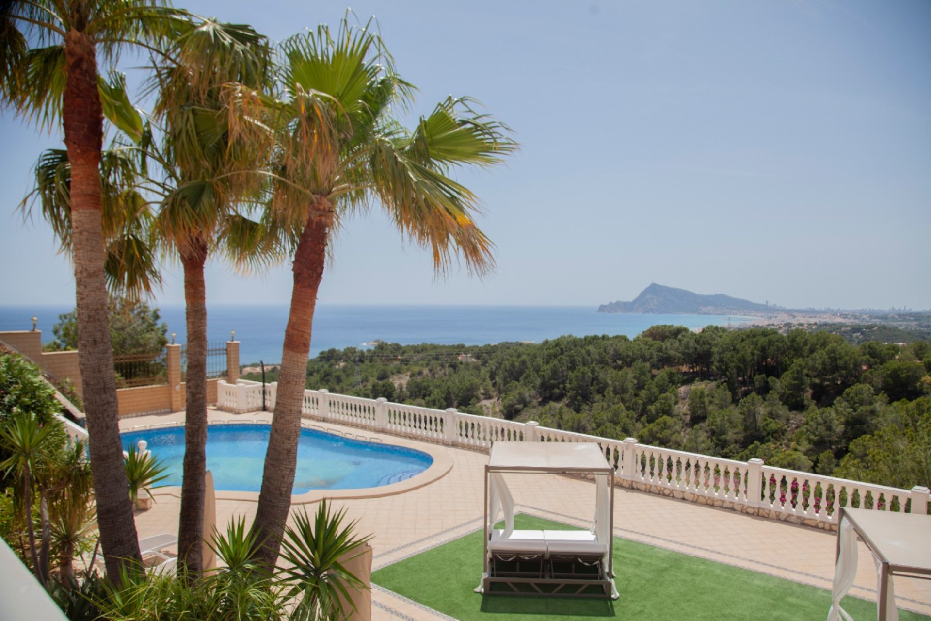Resale - Villa - Altea