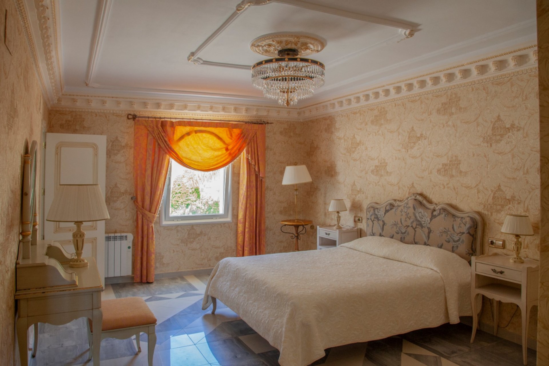 Resale - Villa - Altea