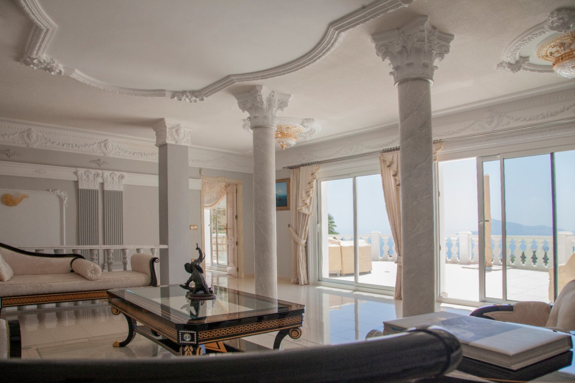 Resale - Villa - Altea