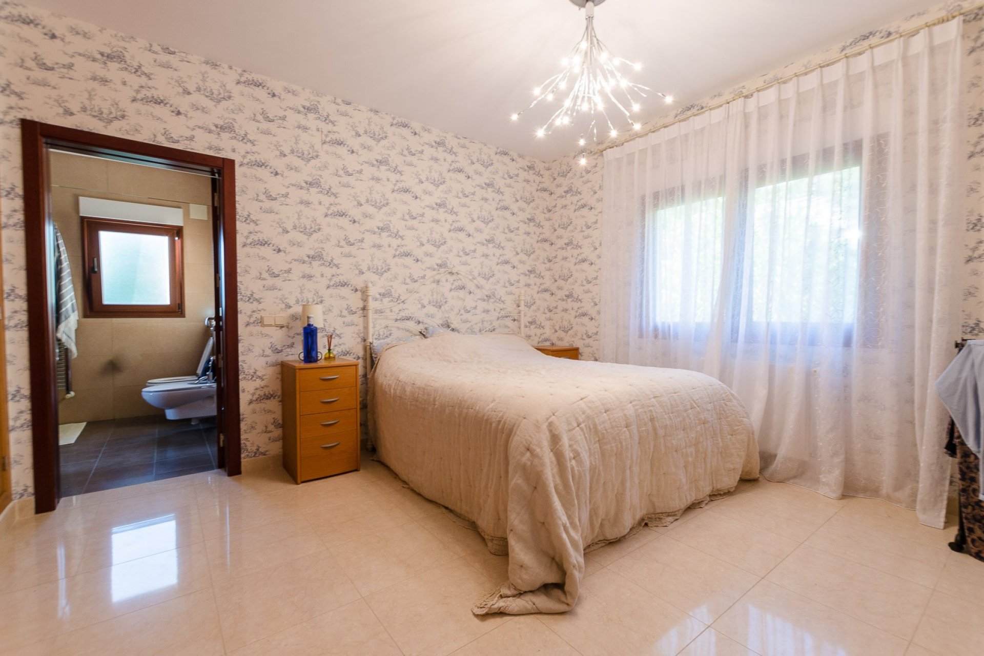 Resale - Villa - Altea