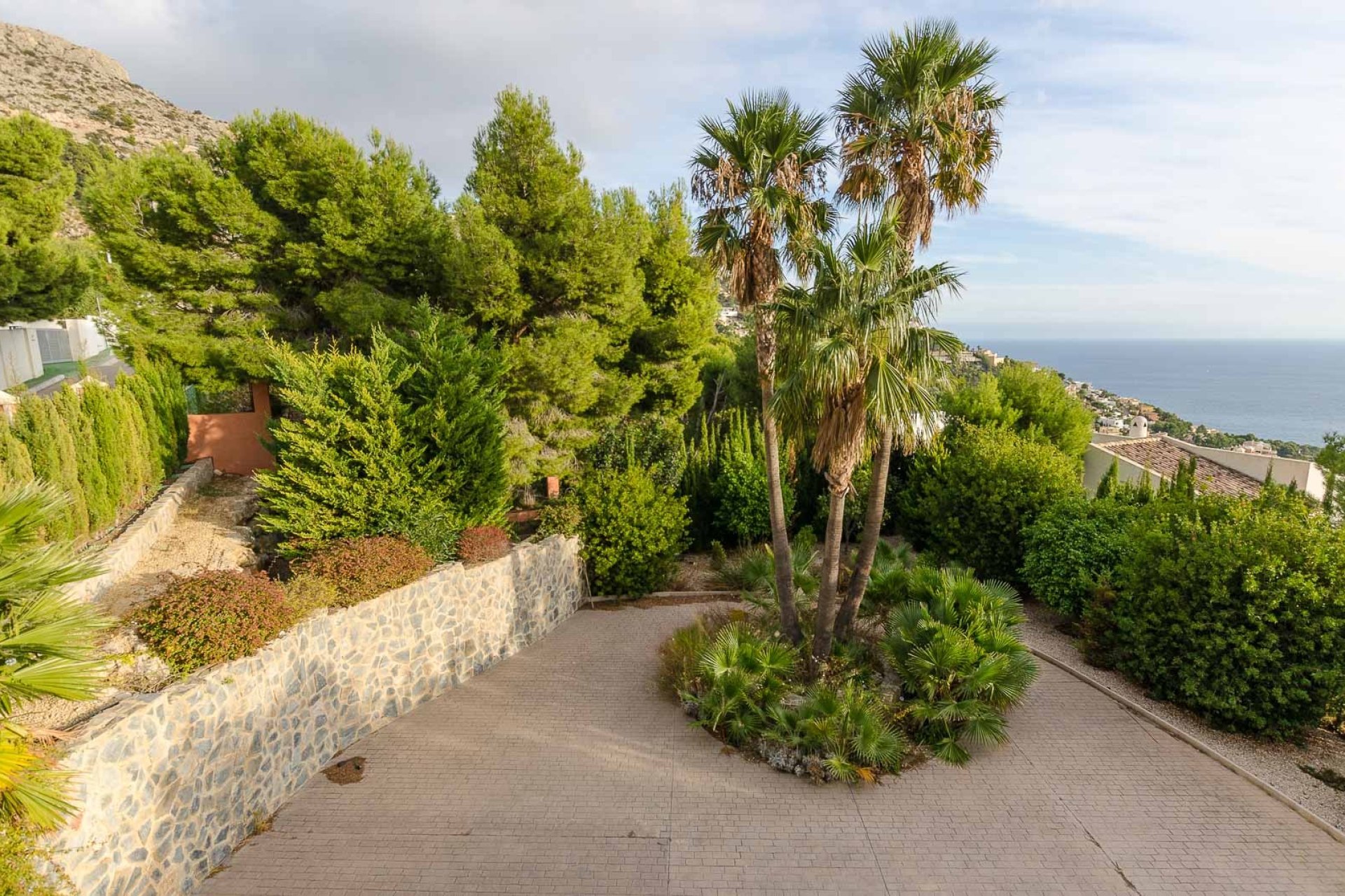 Resale - Villa - Altea