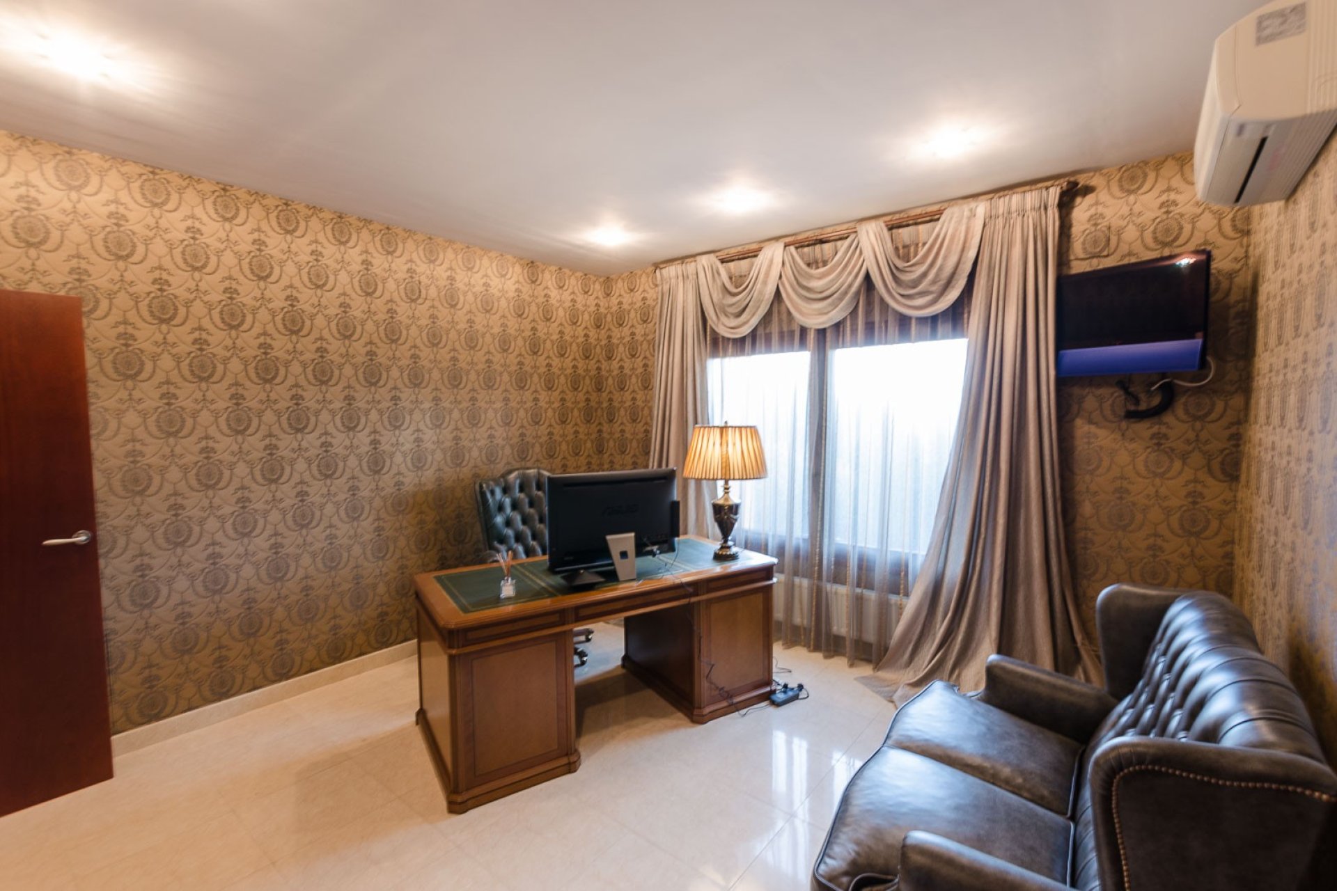 Resale - Villa - Altea