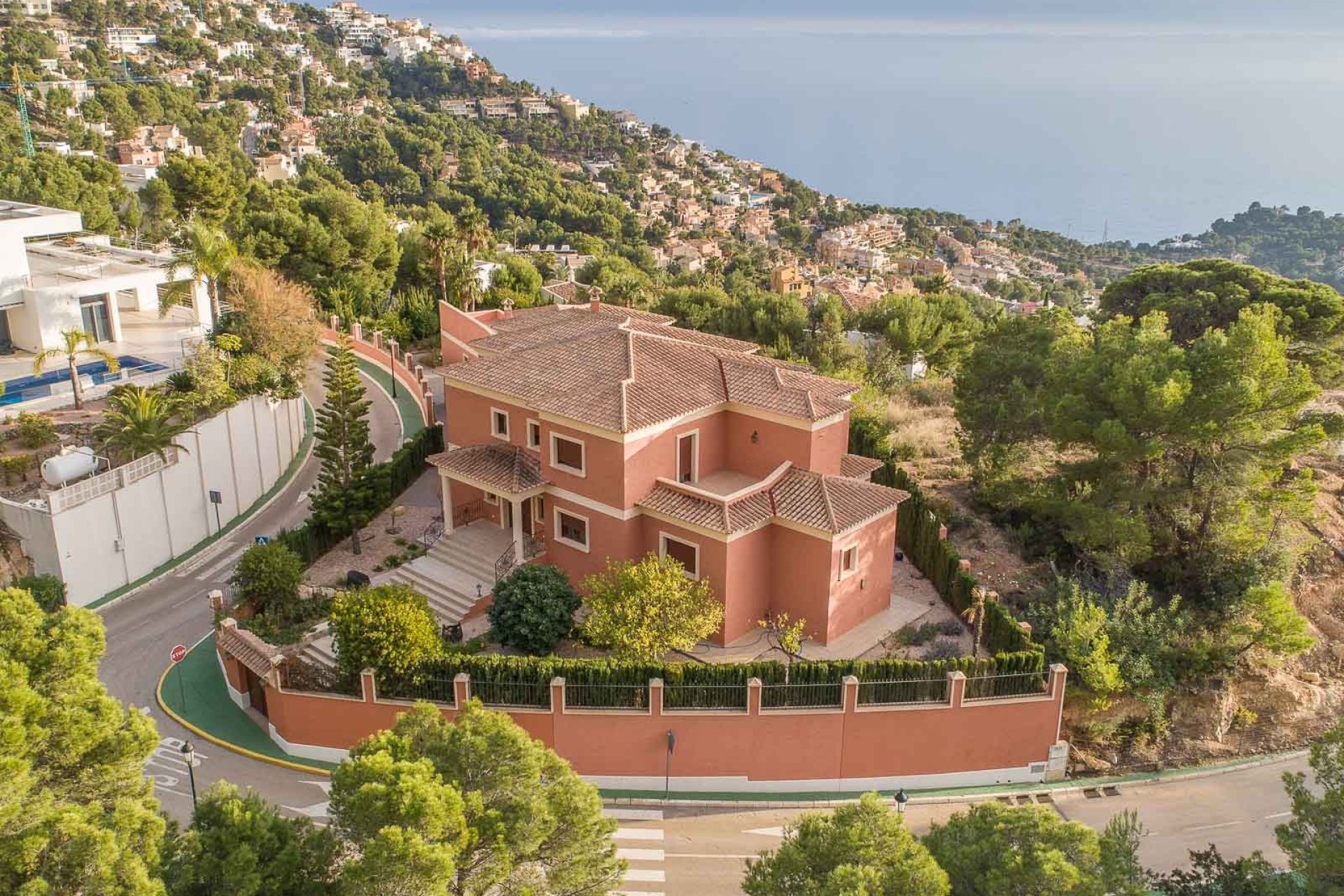 Resale - Villa - Altea