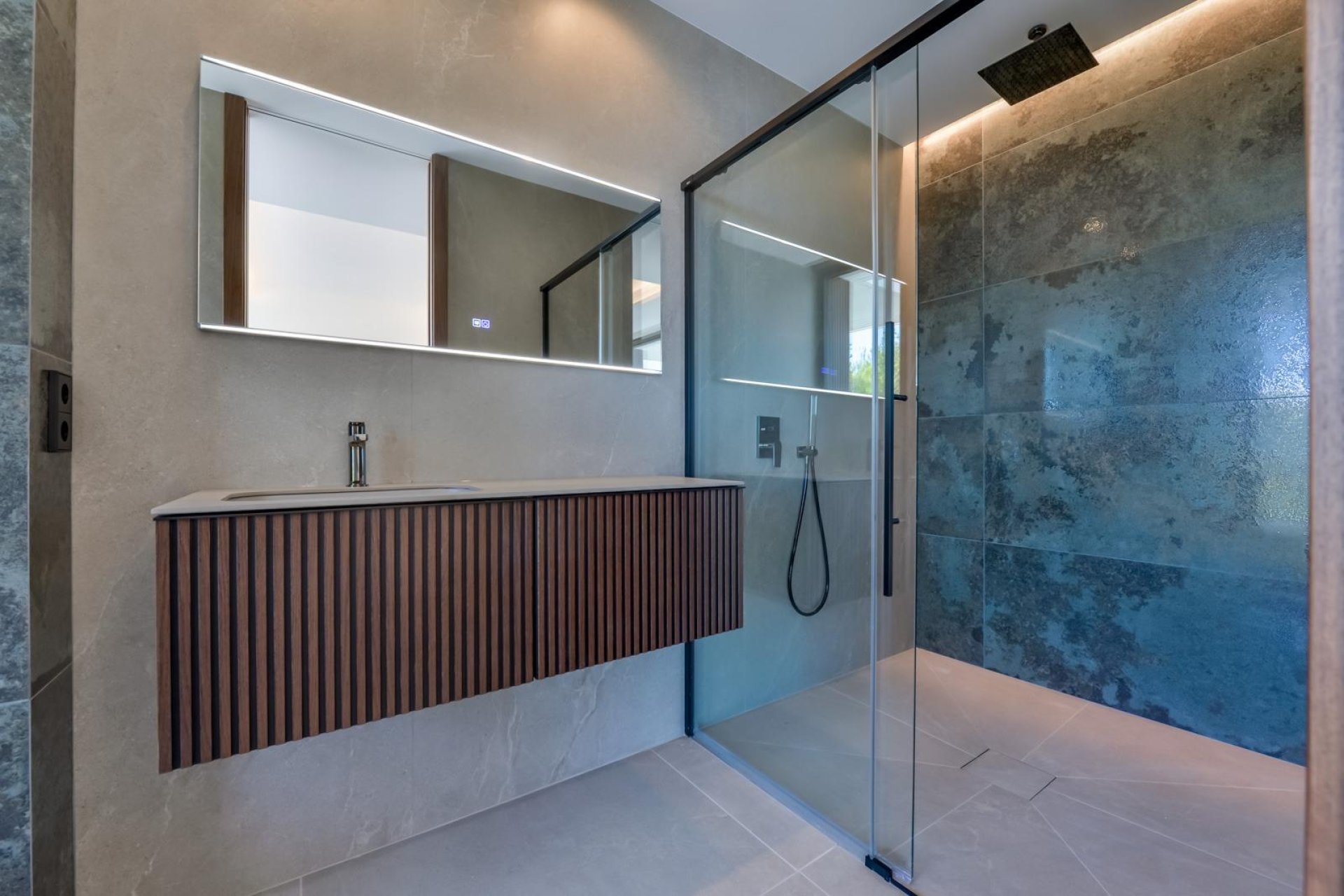 Resale - Villa - Altea