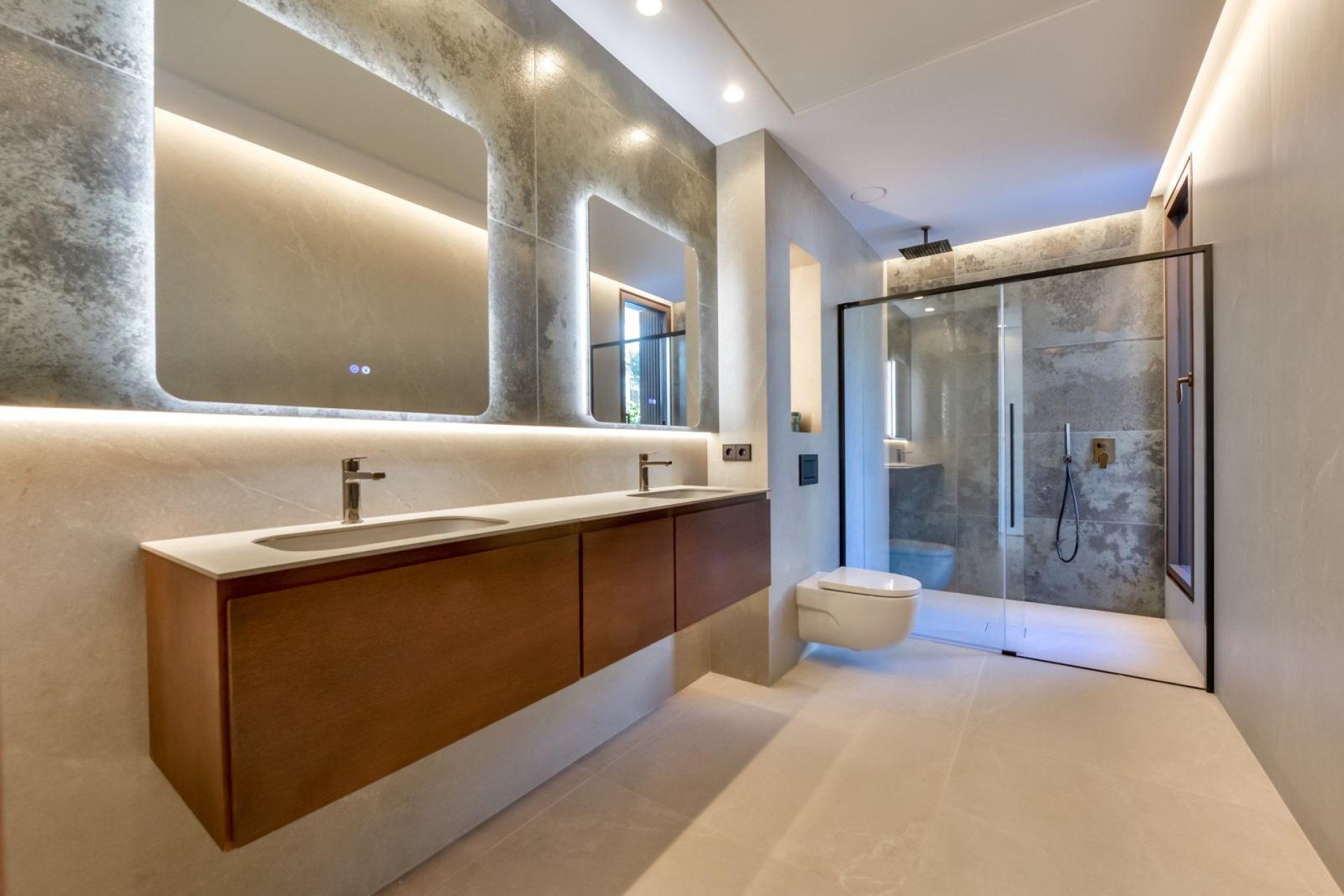 Resale - Villa - Altea