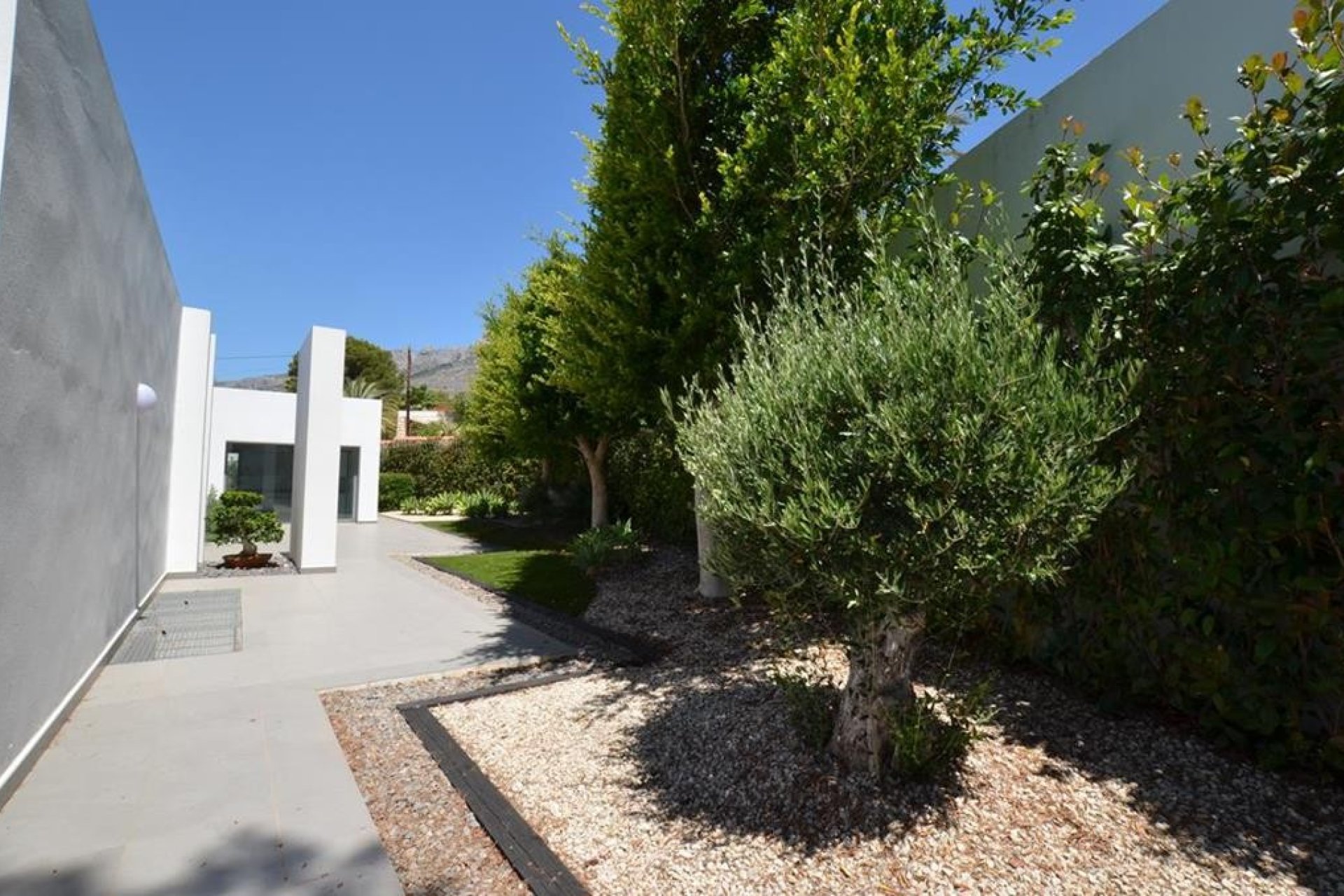 Resale - Villa - Altea