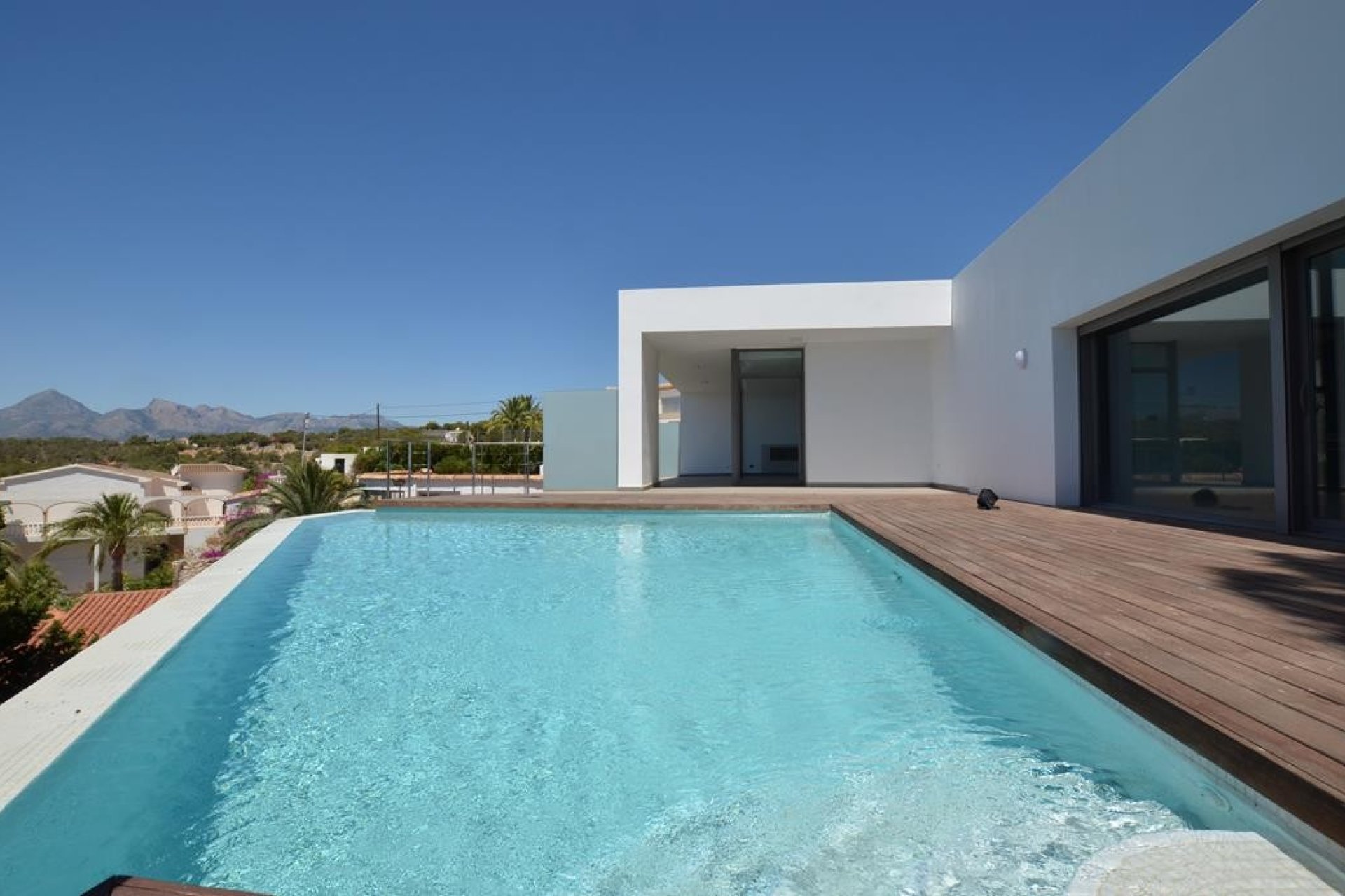 Resale - Villa - Altea