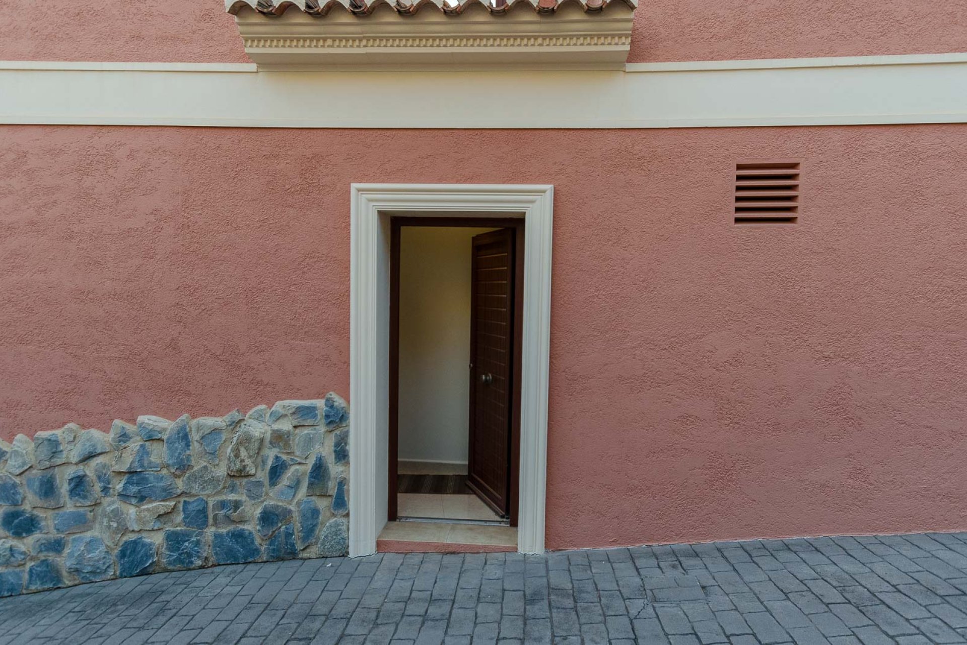 Resale - Villa - Altea