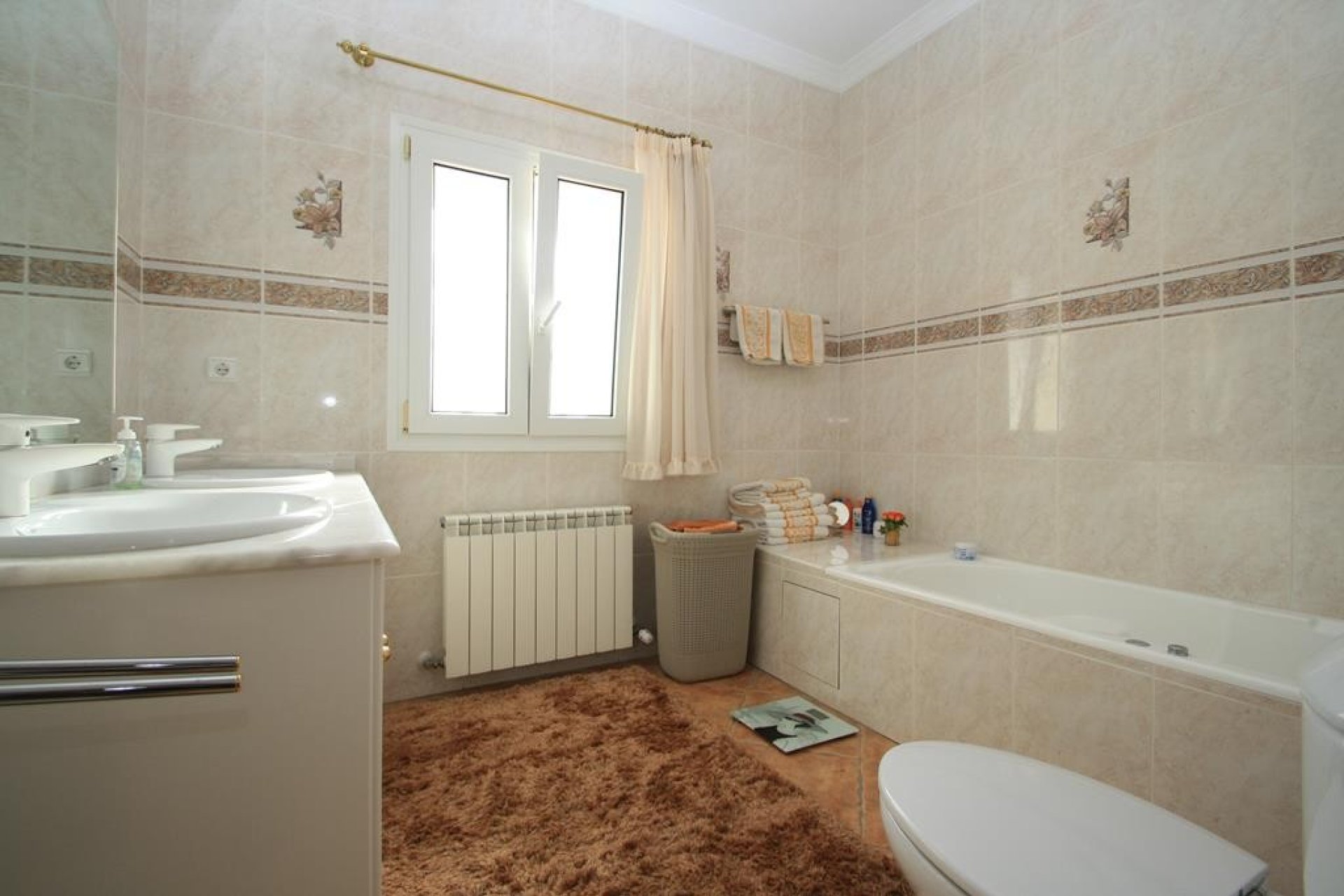 Resale - Villa - Calpe - Cucarres