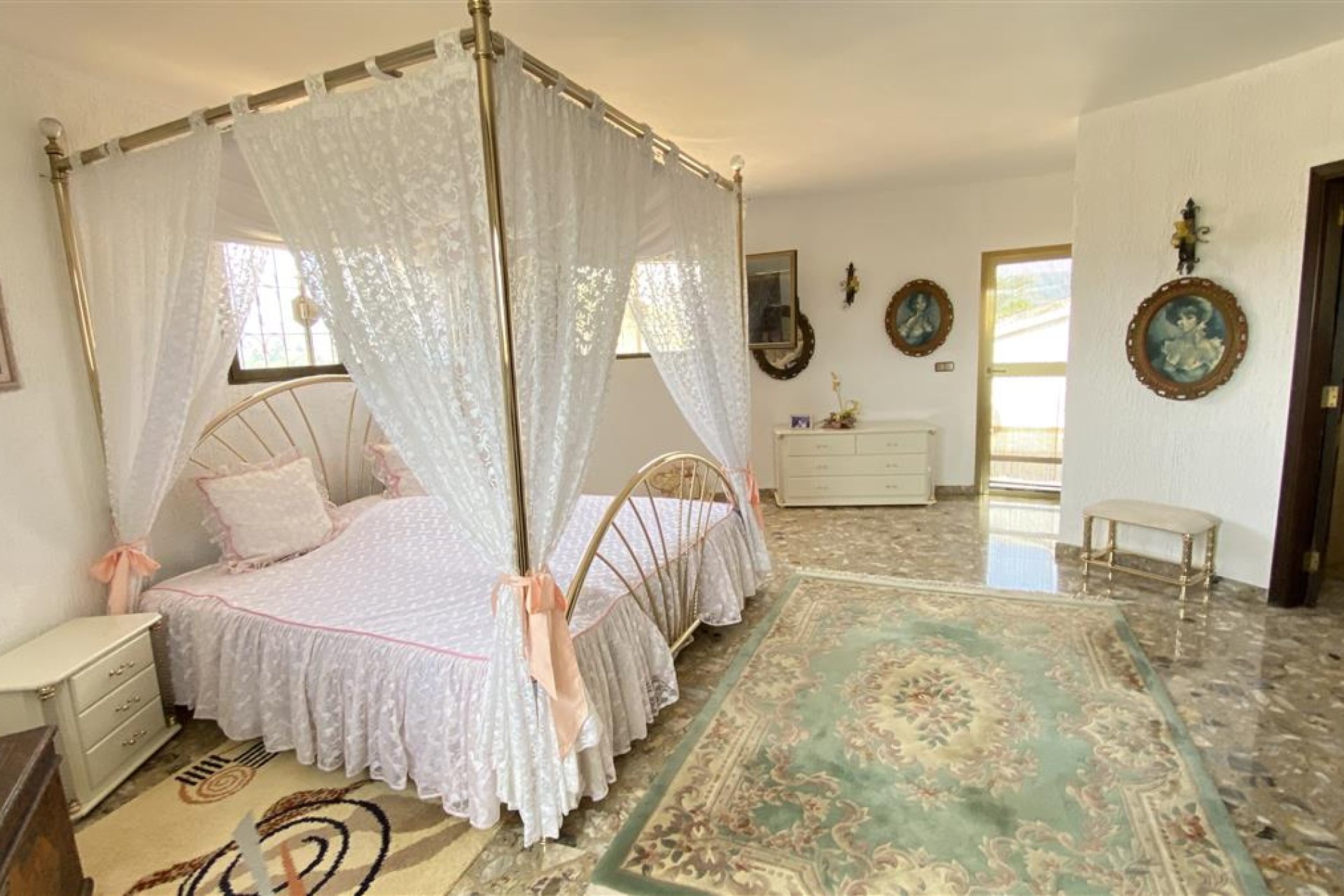 Resale - Villa - Calpe - Empedrola