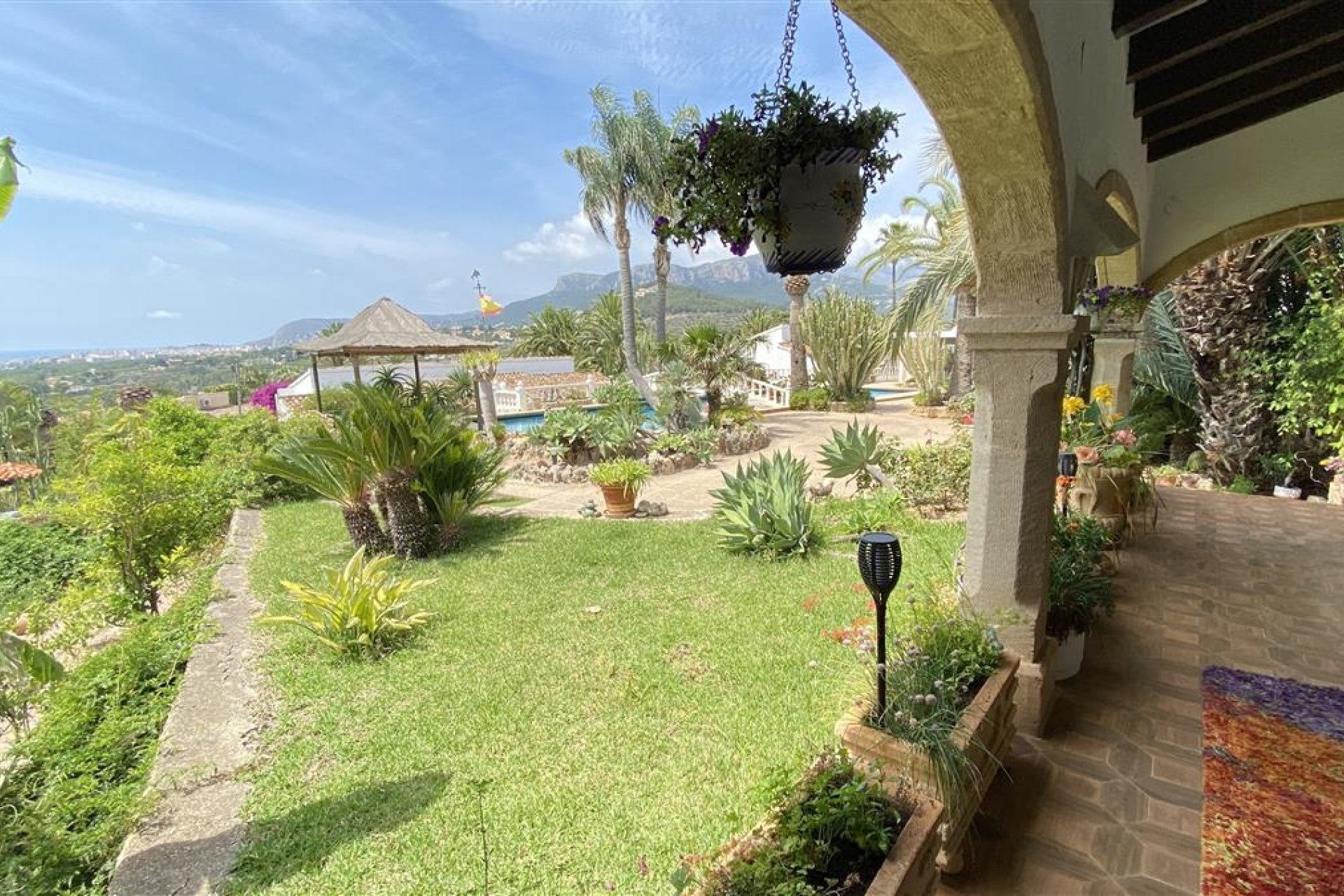 Resale - Villa - Calpe - Empedrola