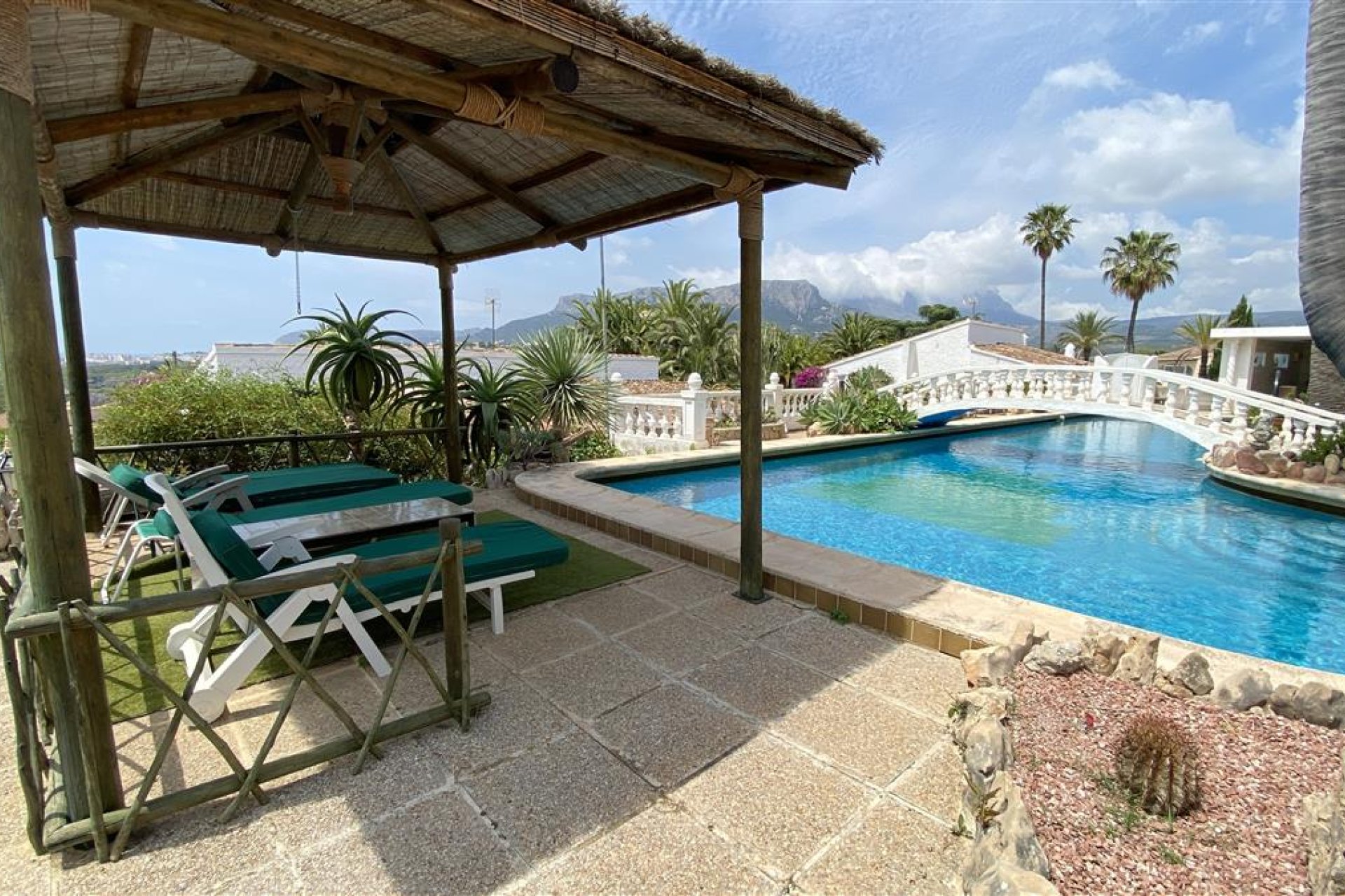 Resale - Villa - Calpe - Empedrola
