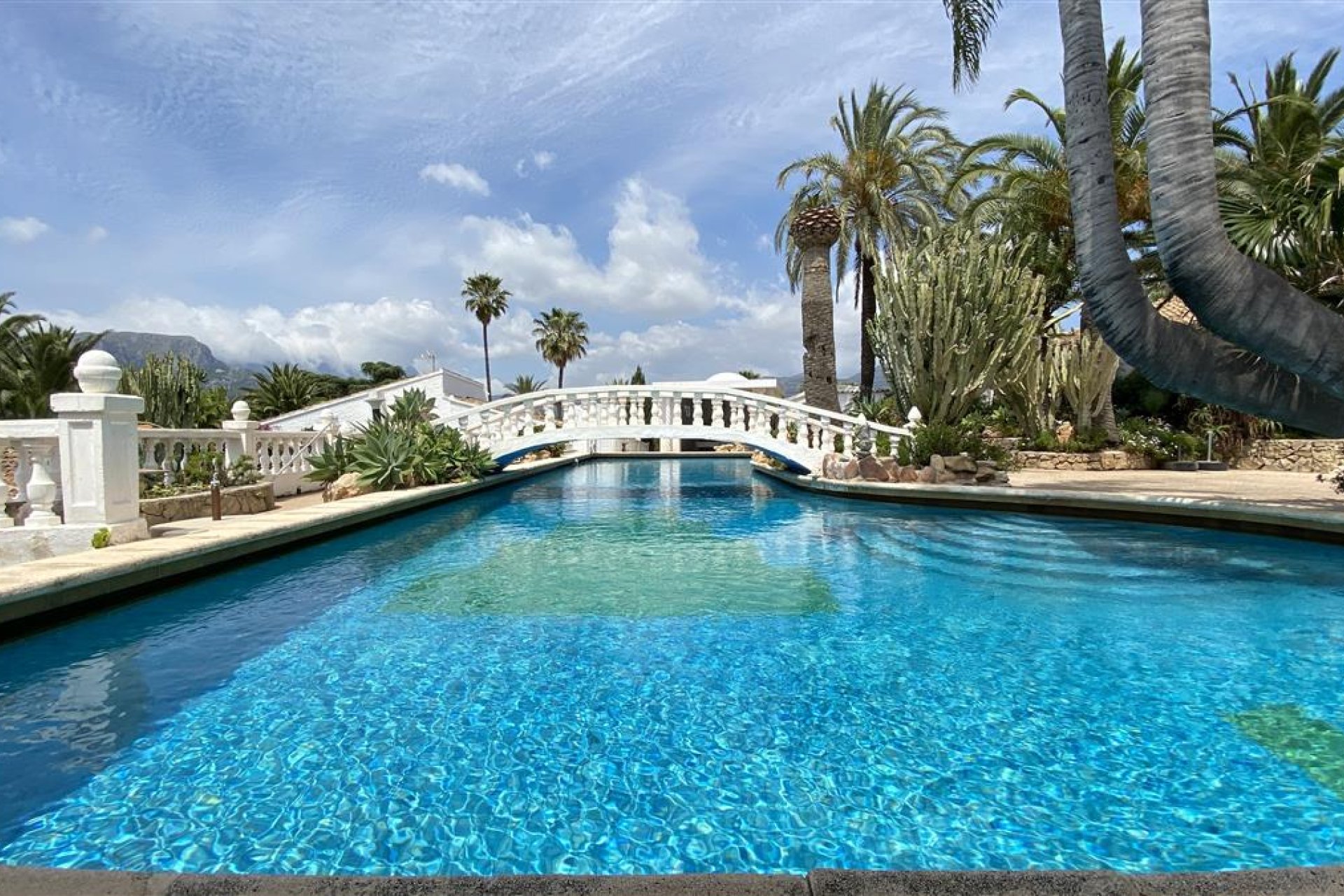Resale - Villa - Calpe - Empedrola