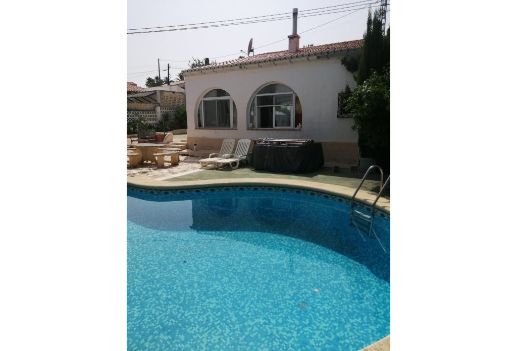 Resale - Villa - Calpe - Urbanizaciones