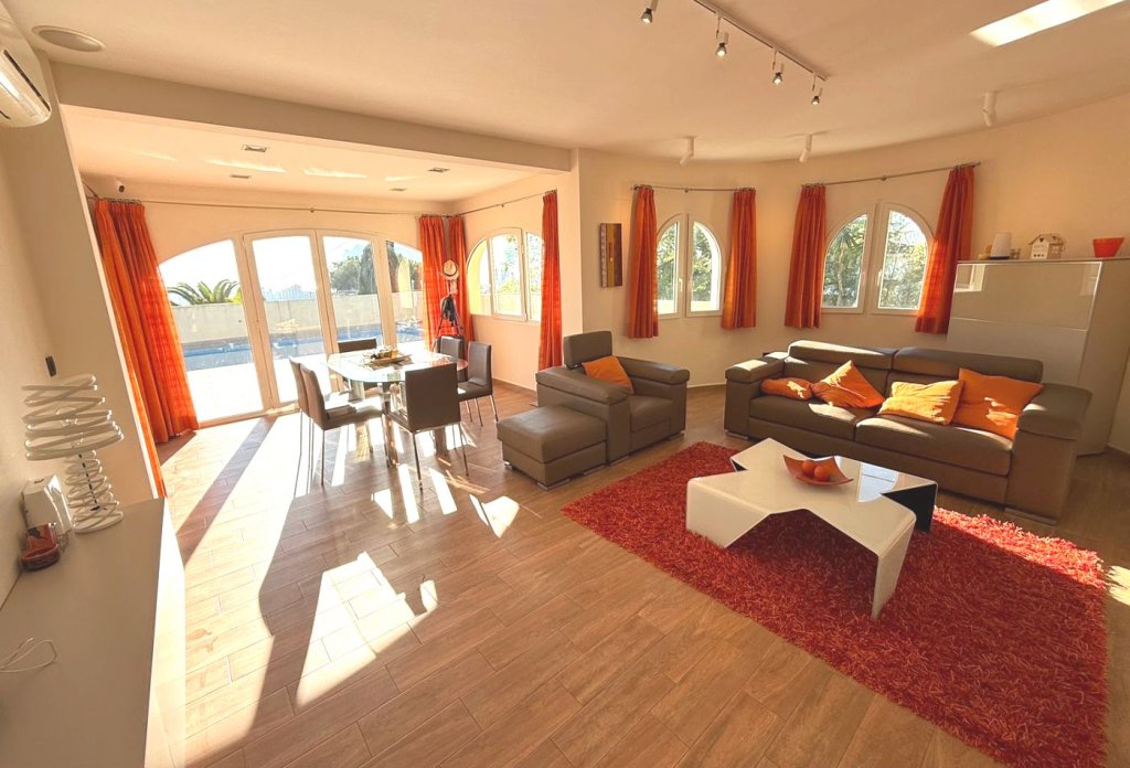 Resale - Villa - Calpe - Urbanizaciones