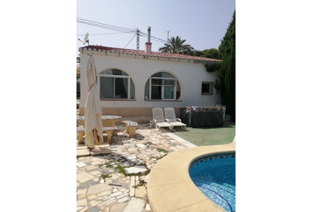 Resale - Villa - Calpe - Urbanizaciones