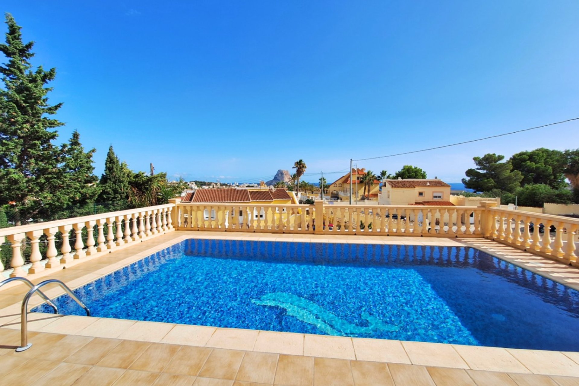 Resale - Villa - Calpe - Zona Residencial