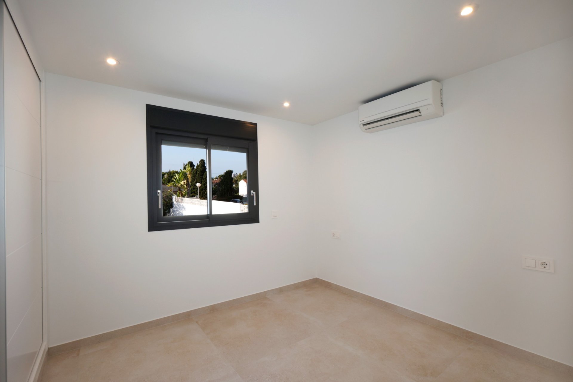 Resale - Villa - Calpe