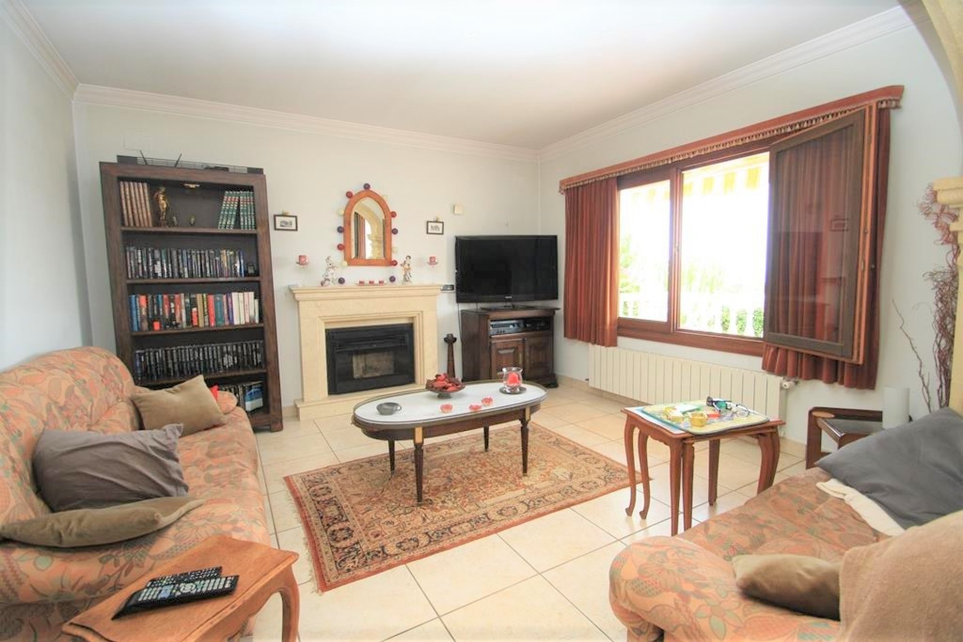 Resale - Villa - Calpe