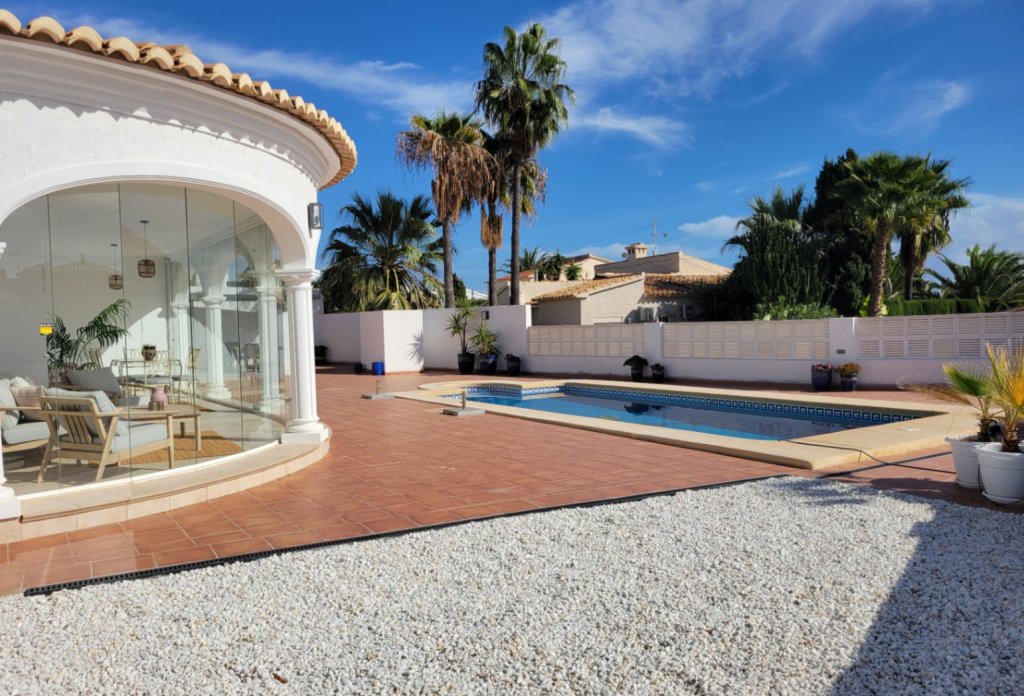 Resale - Villa - Calpe