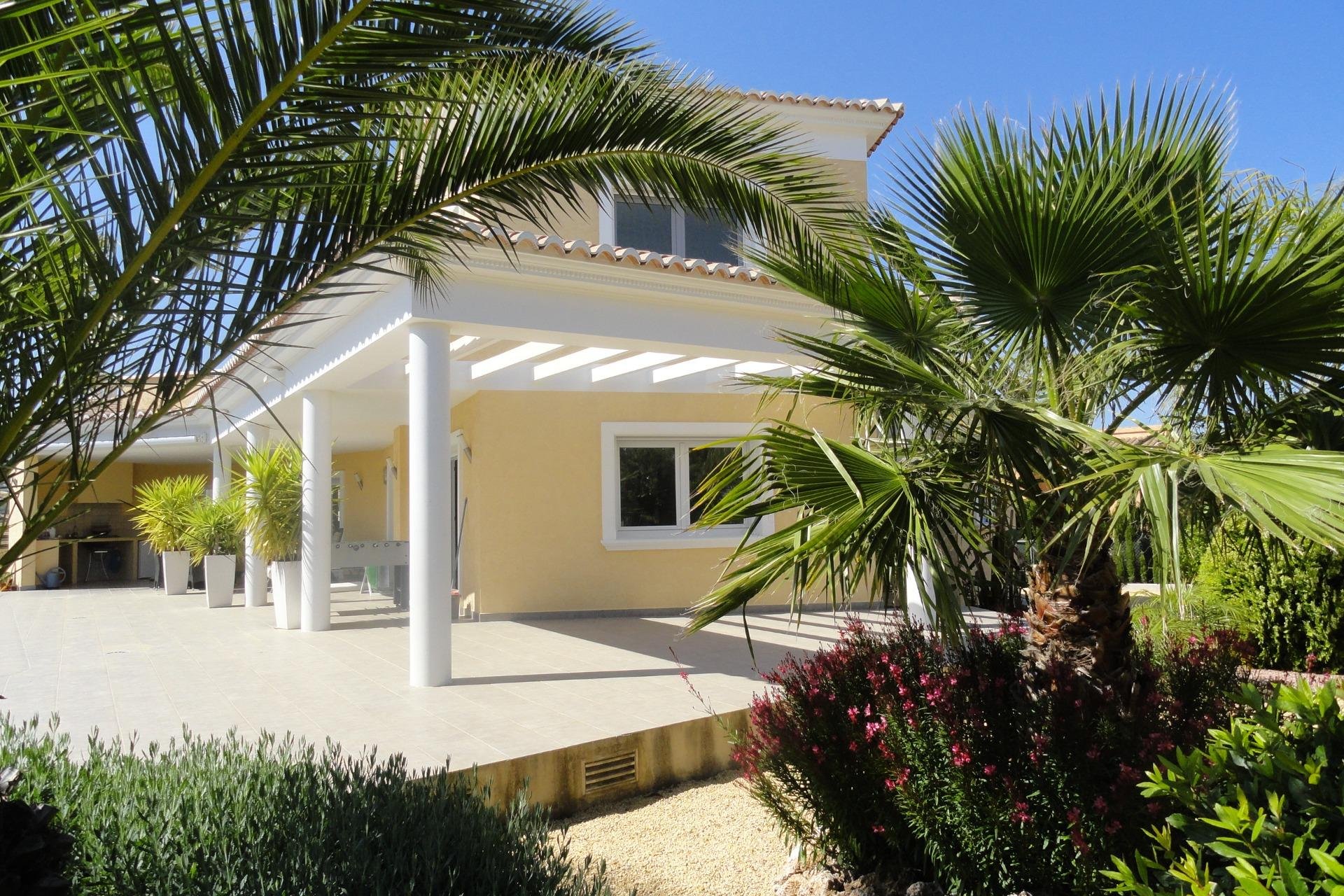 Resale - Villa - Calpe