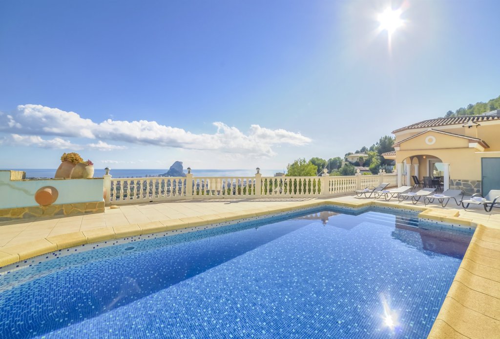 Resale - Villa - Calpe