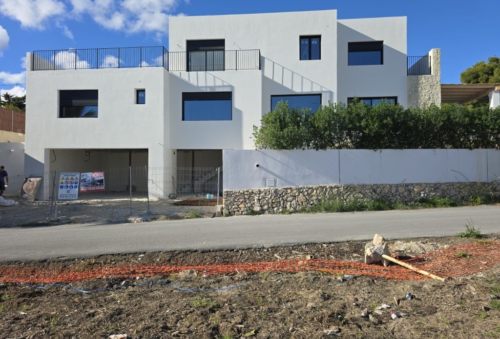 Resale - Villa - Calpe