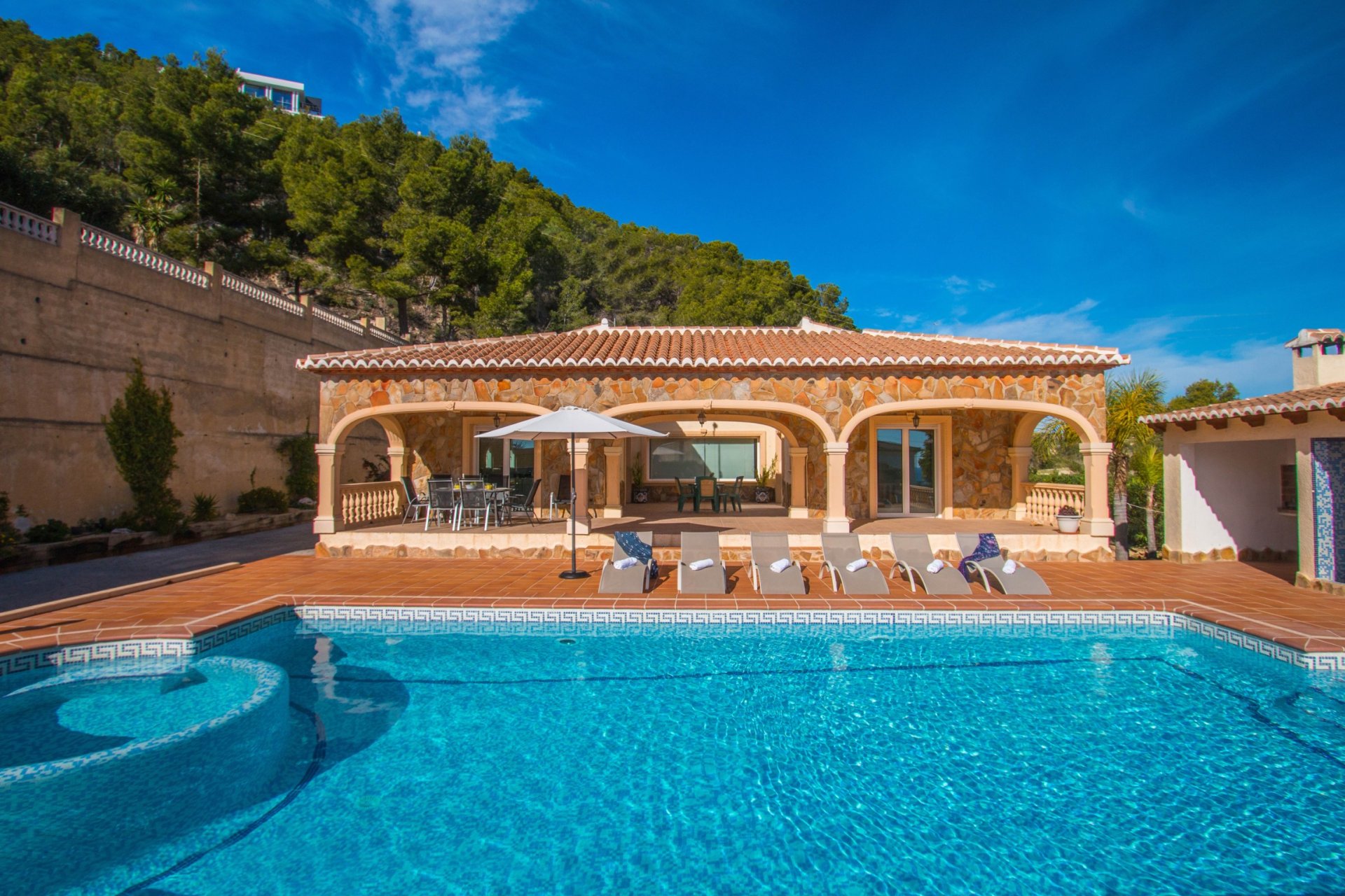 Resale - Villa - Calpe